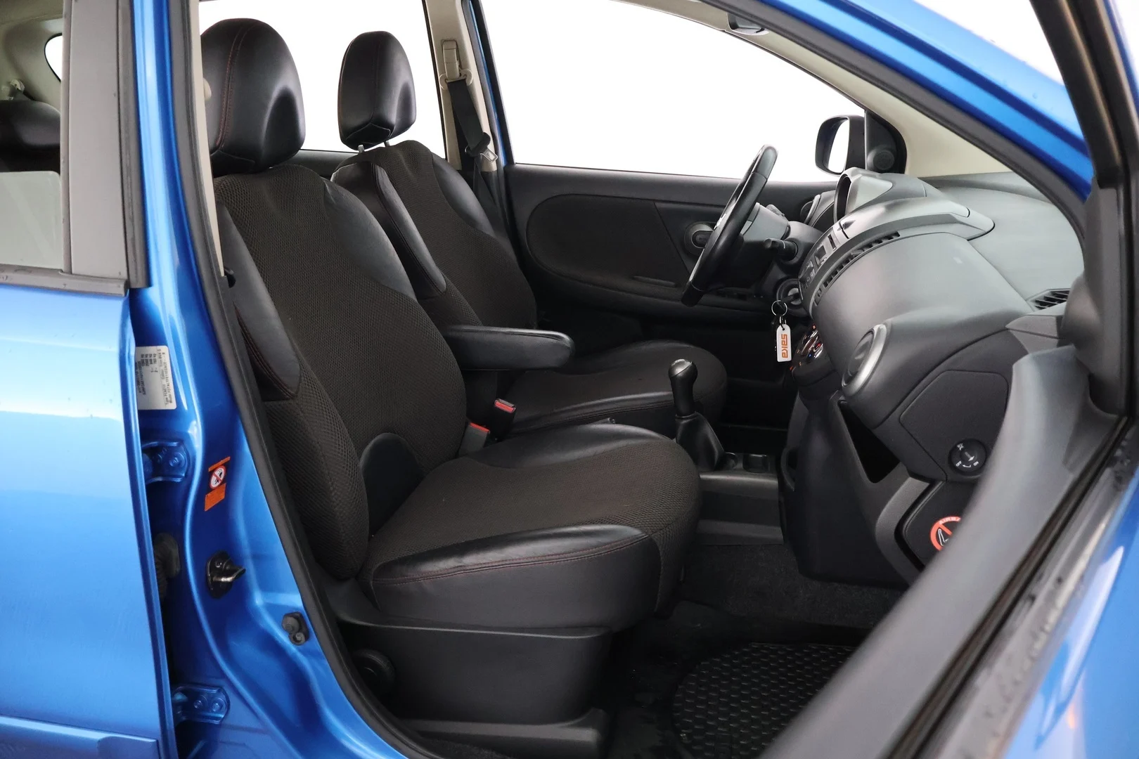 Car Image - 3kzV9CPiDaIwT6XUrP6IVy