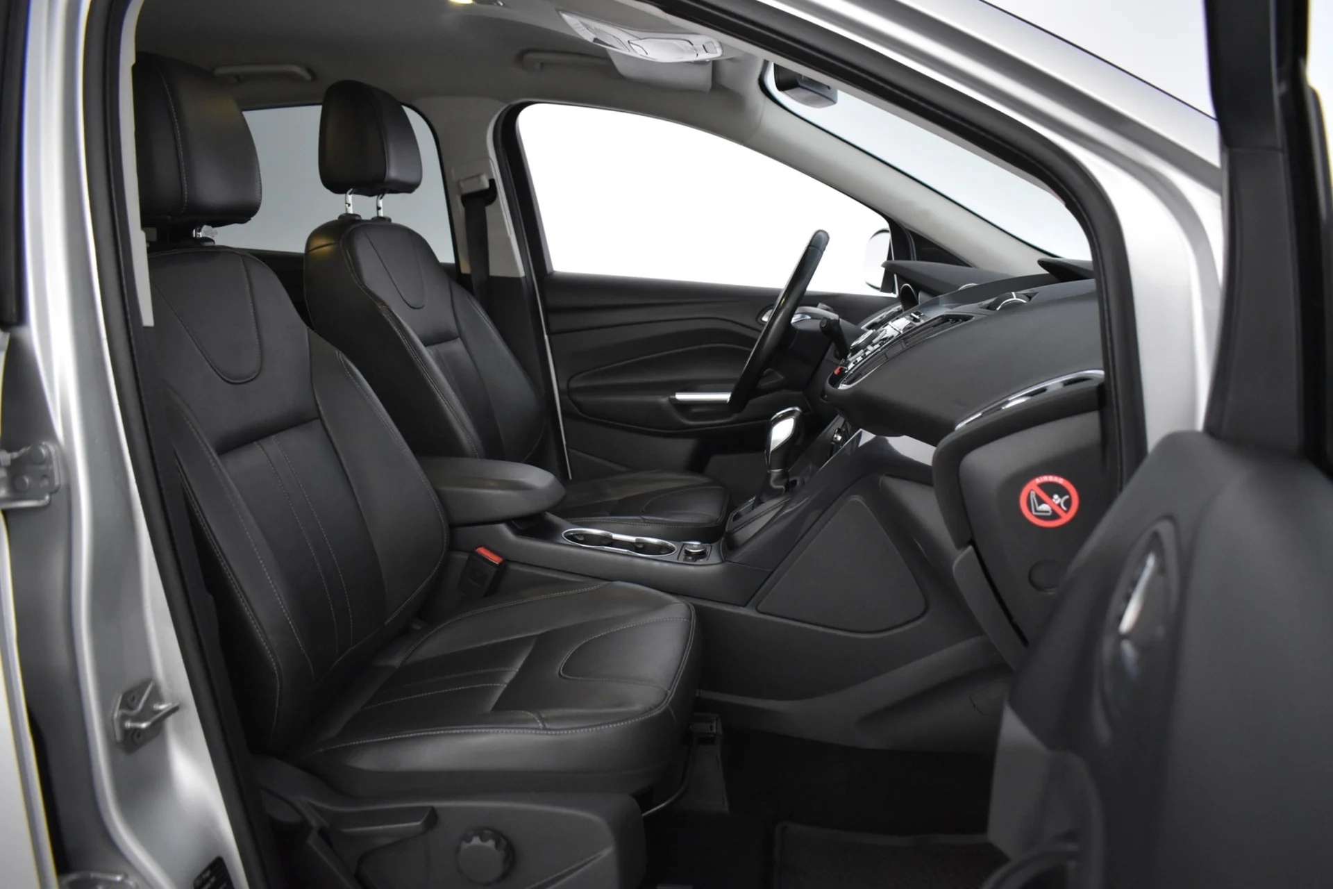 Car Image - 4zFhnjBPW9gIEGfjFf5jP0