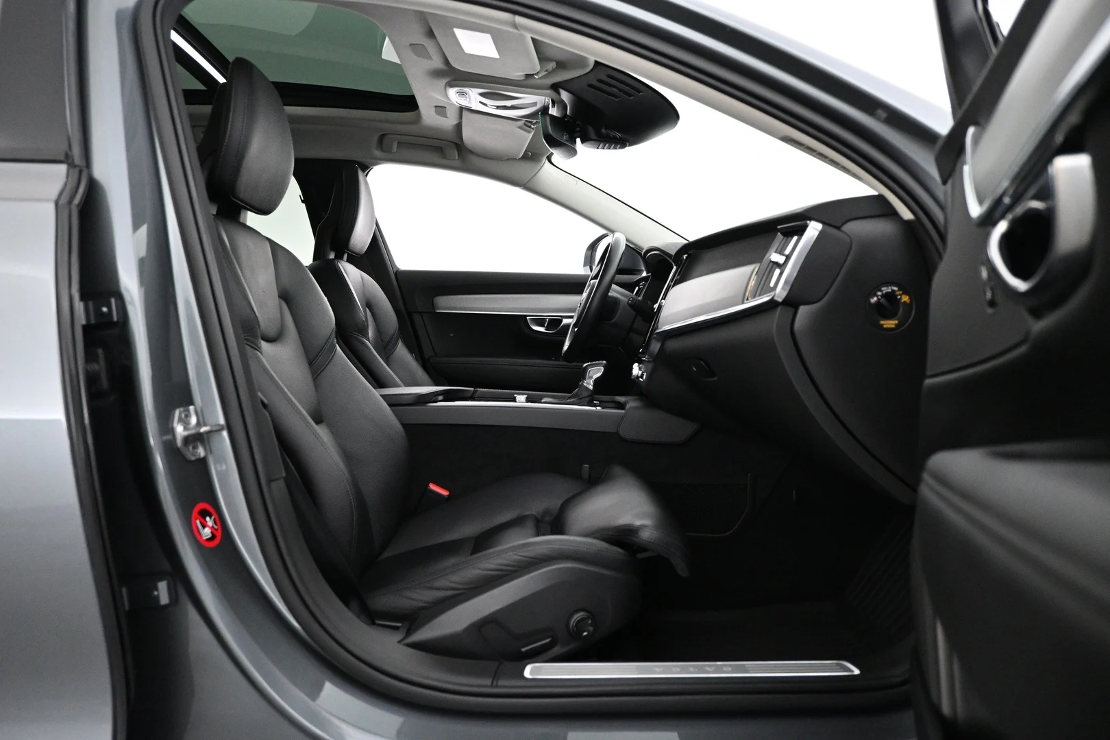 Car Image - 7EkjvFAhRCcH84FZXEdiRD