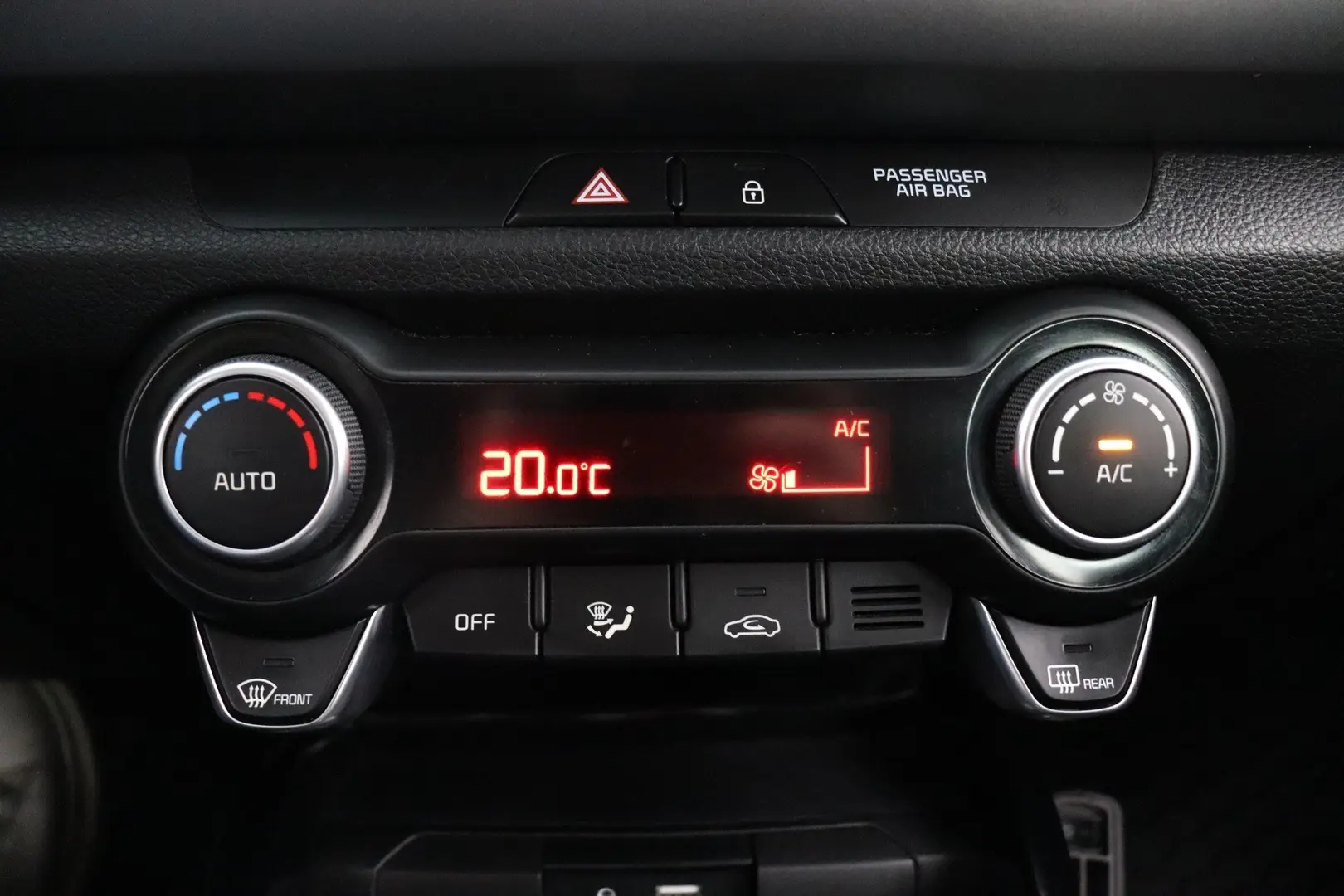 Car Image - 10BI8ddJuoLpCsx9OikE29