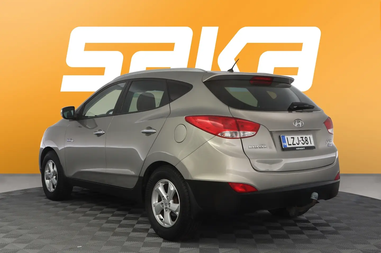 Car Image - 16QUKA8XfvrEdqsiJTGS4D