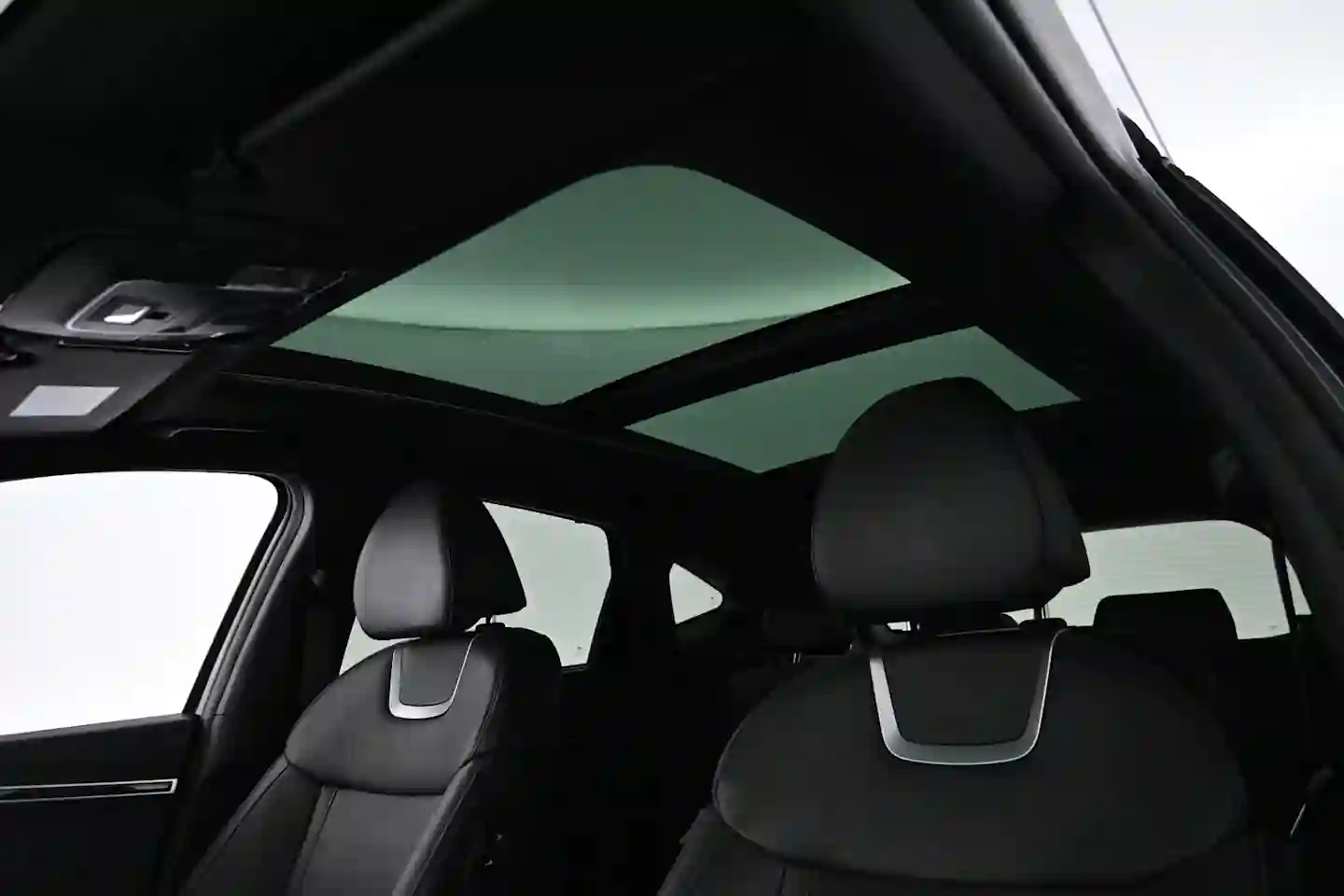 Car Image - 6vVsIx1caiz5VLXZdNOECi