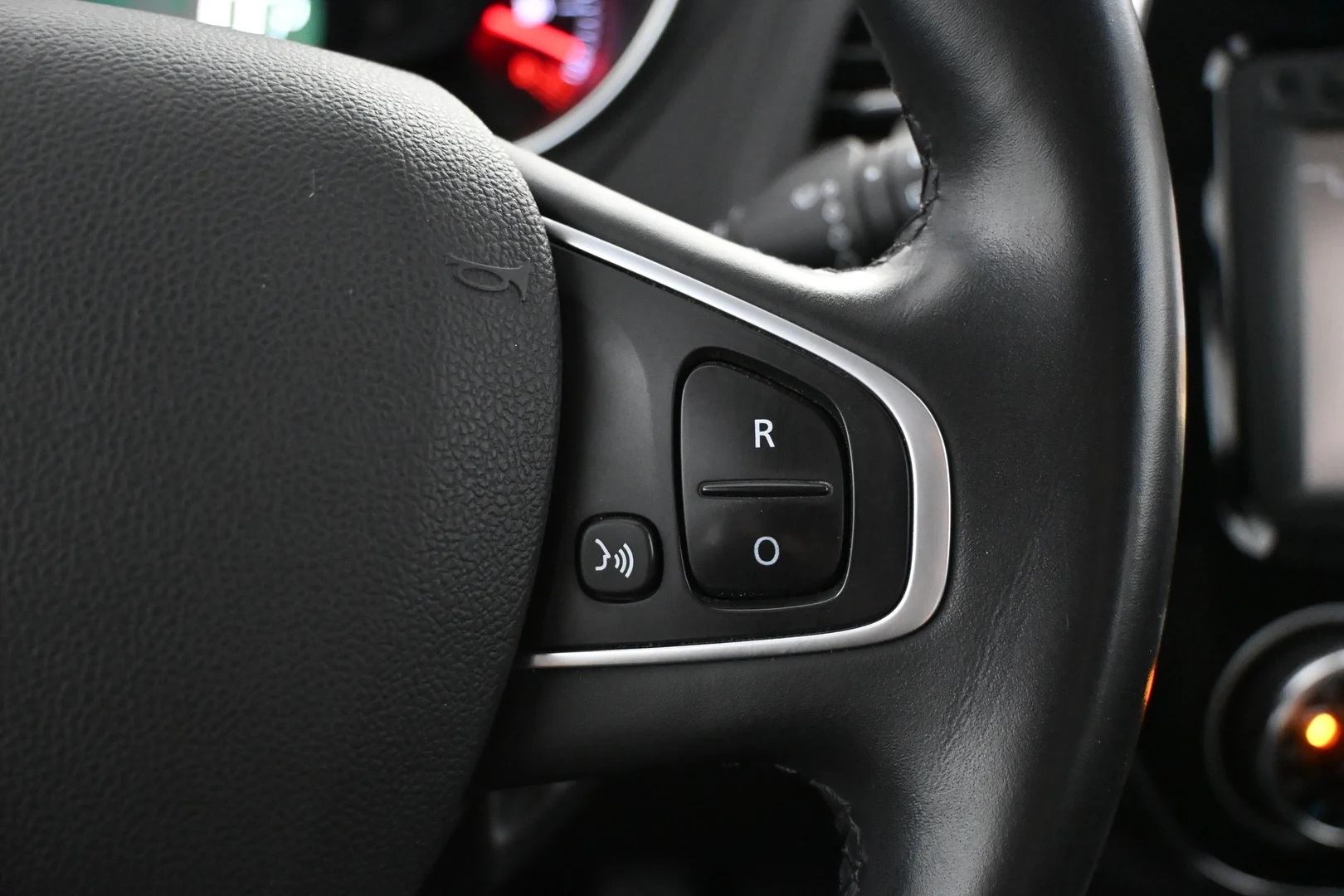 Car Image - 4qmMdd6M4VZymeqTog04Nv