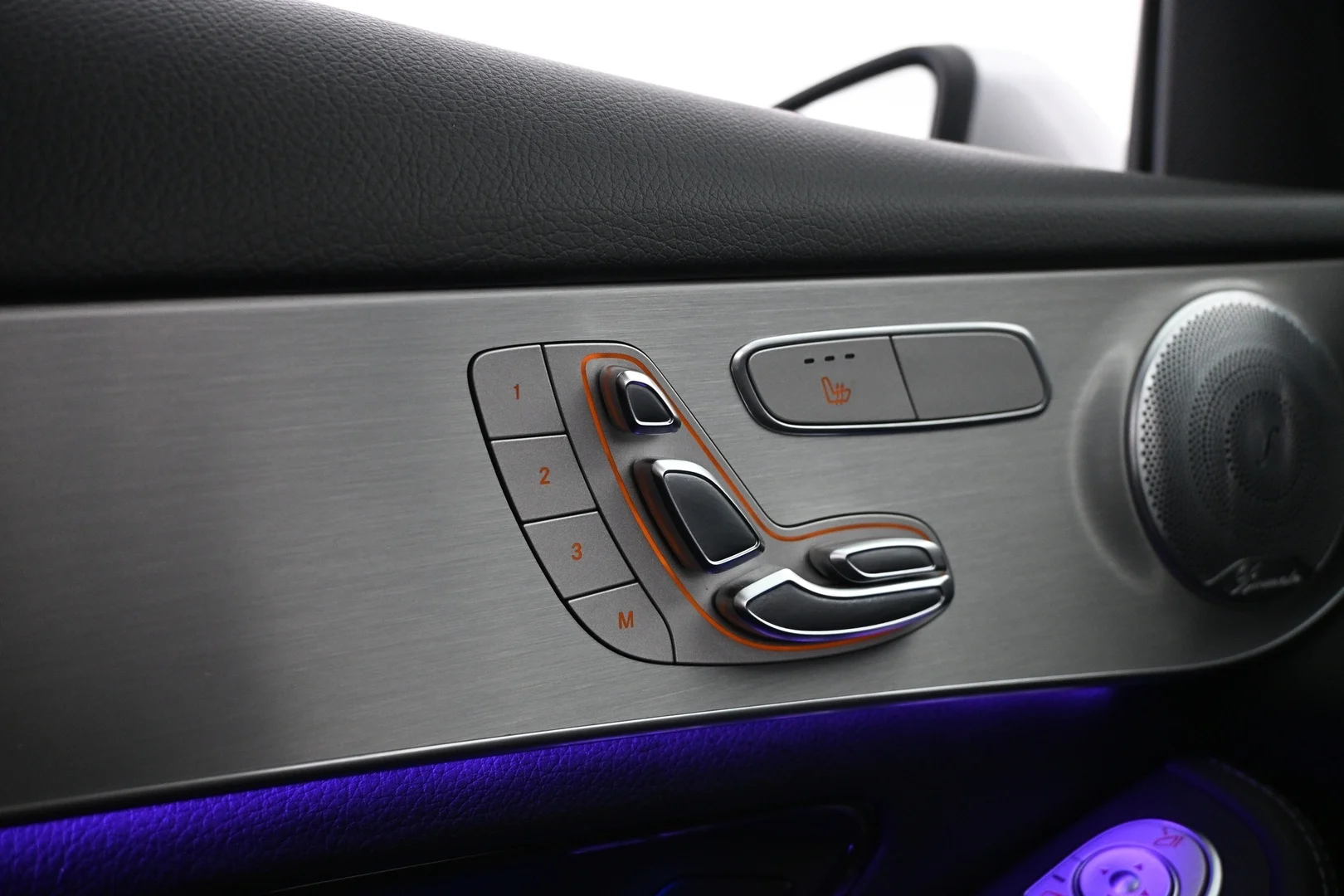 Car Image - 4wzCYuLYxyzpGHZQUmdlyc