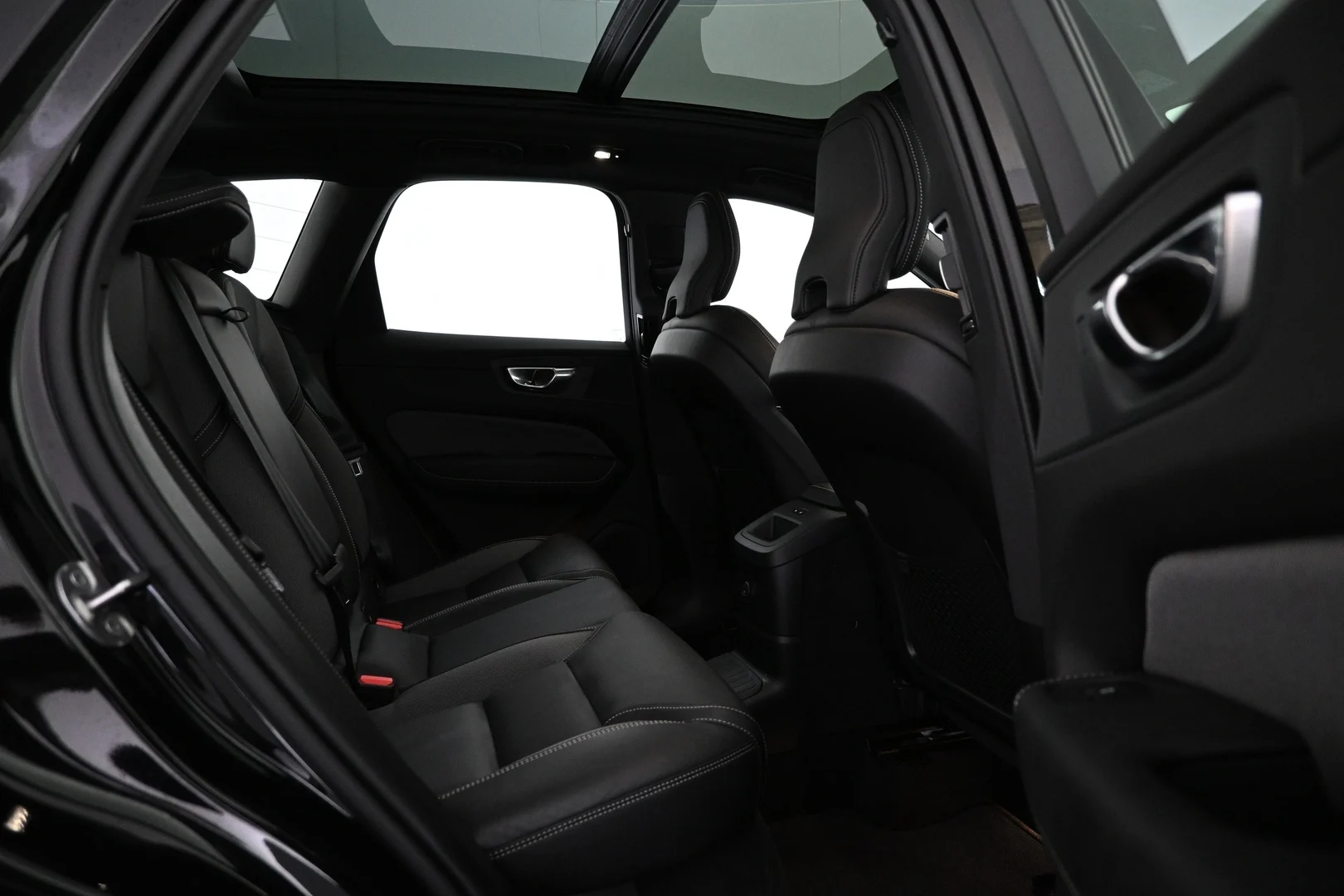 Car Image - LCMxsWnTQ1b3rgUt2HgGC