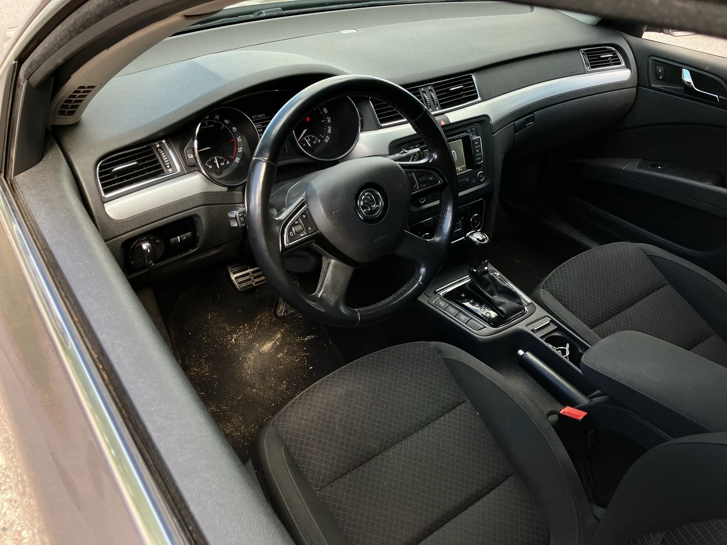 Car Image - 15cF98CdHdIA0FFxiVBtcY