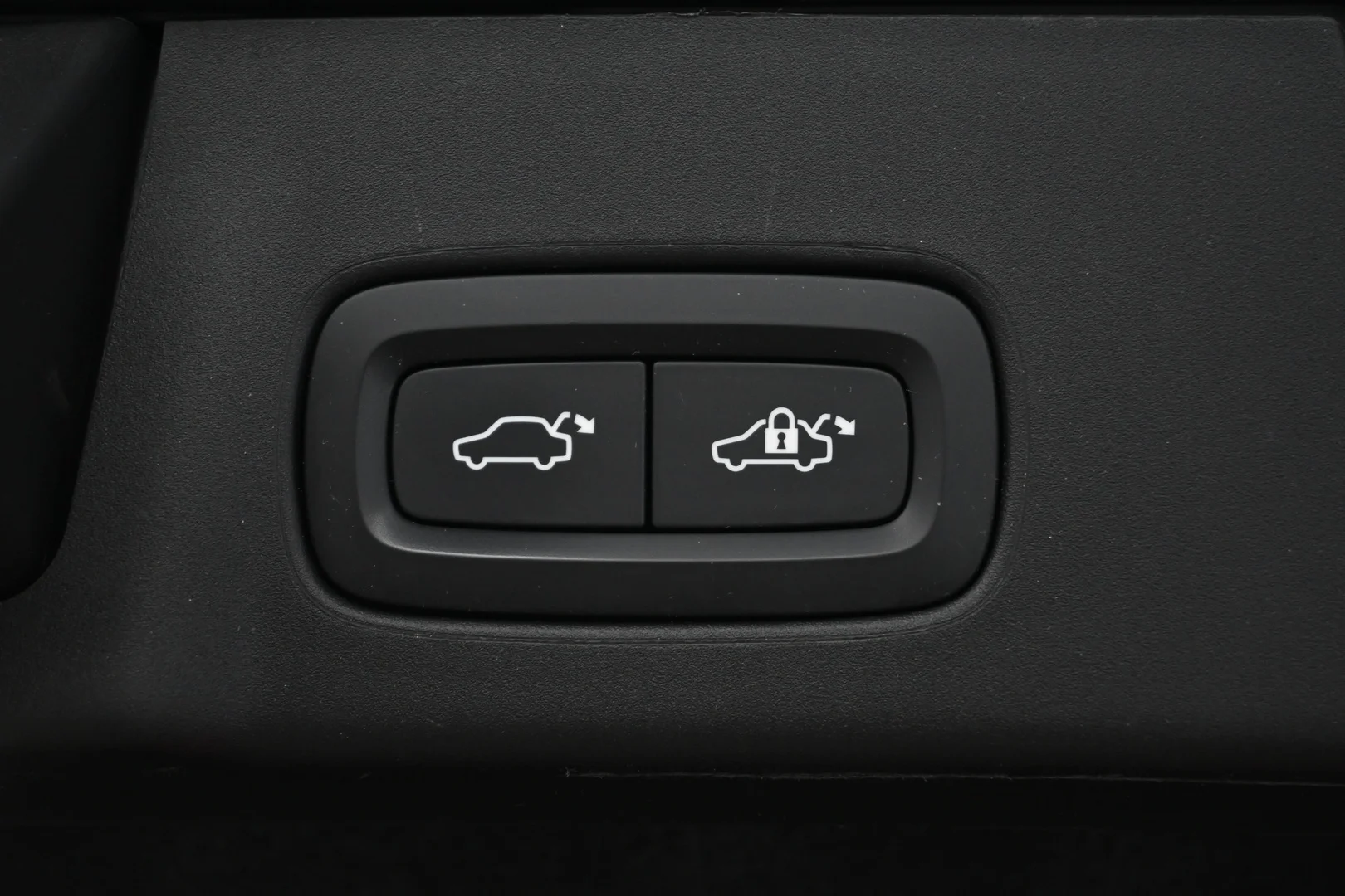 Car Image - 3dDIbcUP8fIwrfUQjoBeKF