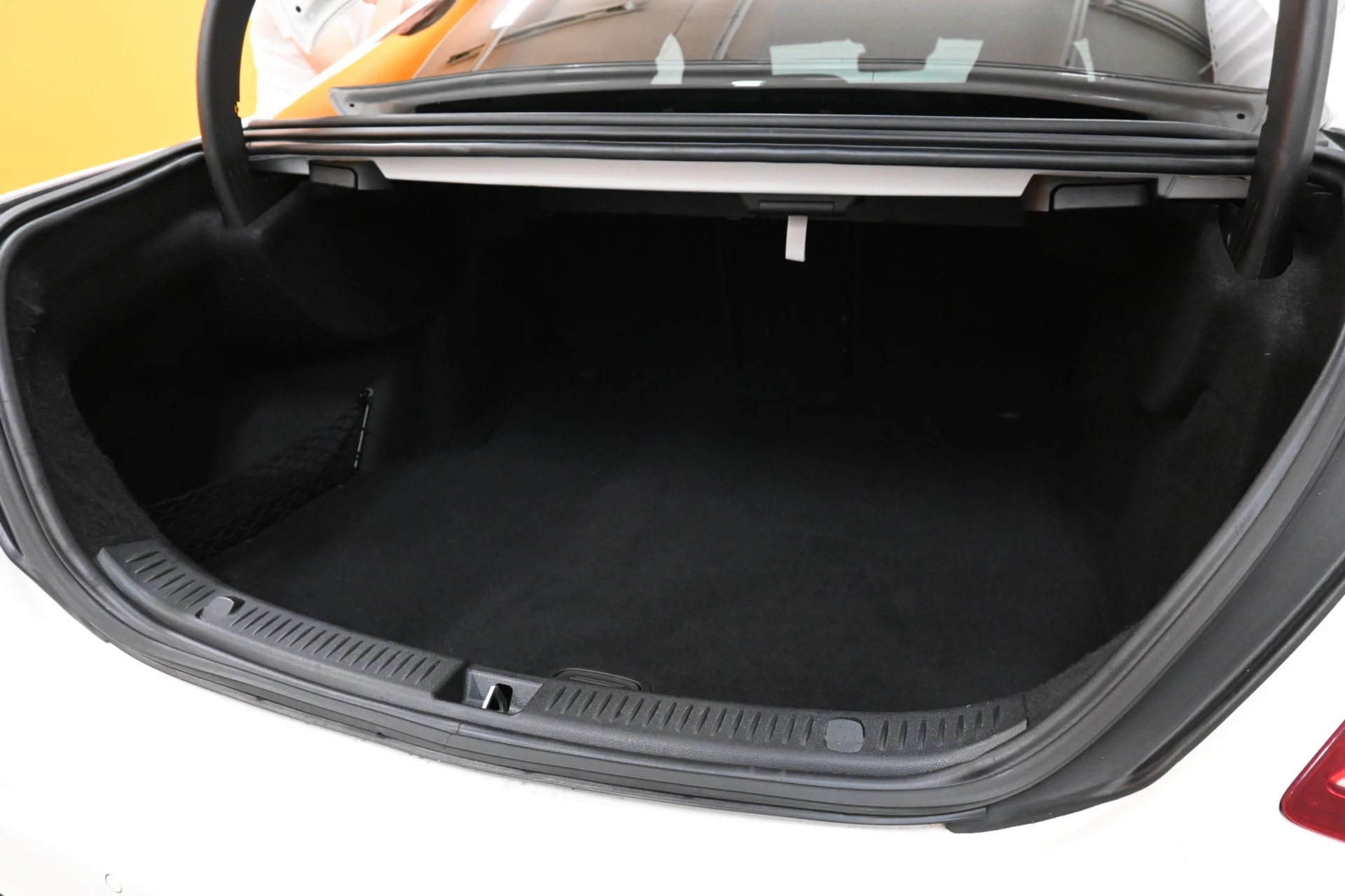 Car Image - 6rJvEPAIaPAJjDsv18Oe7v