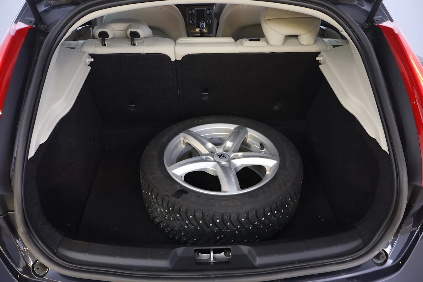 Car Image - 3UMfZqDxBKi8E8XAH27PTI