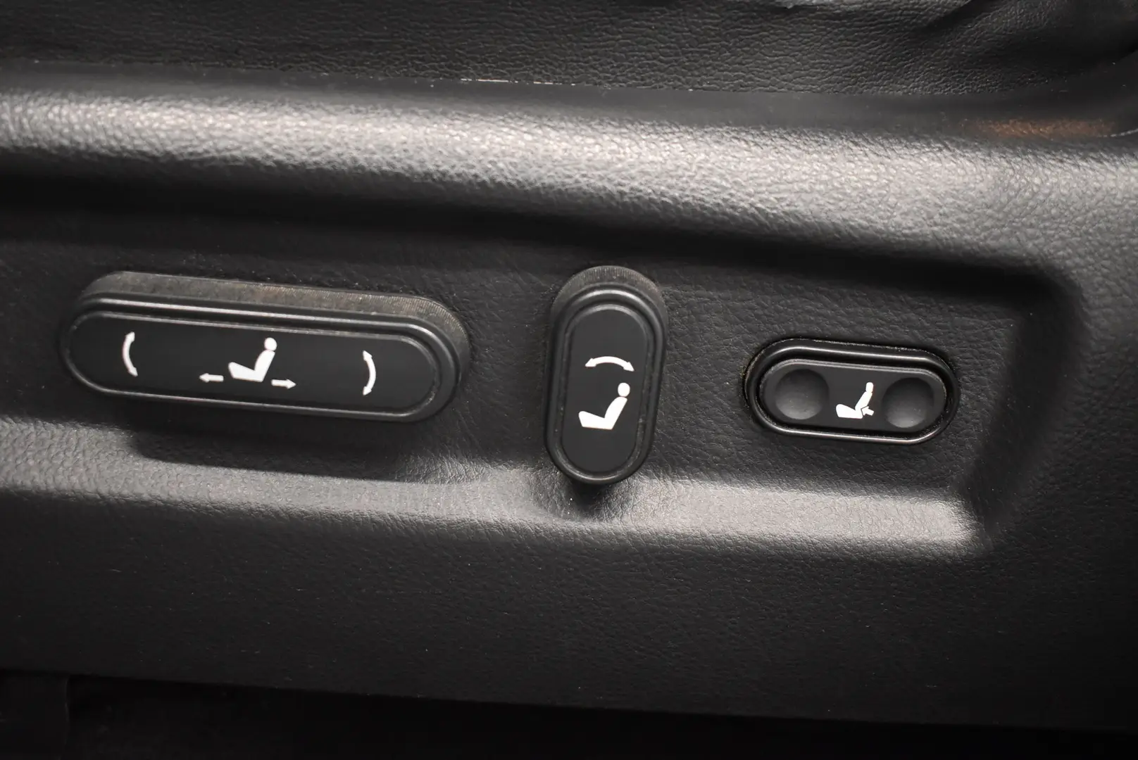 Car Image - 2z5js1BVPN9XlpOJsJKEQM