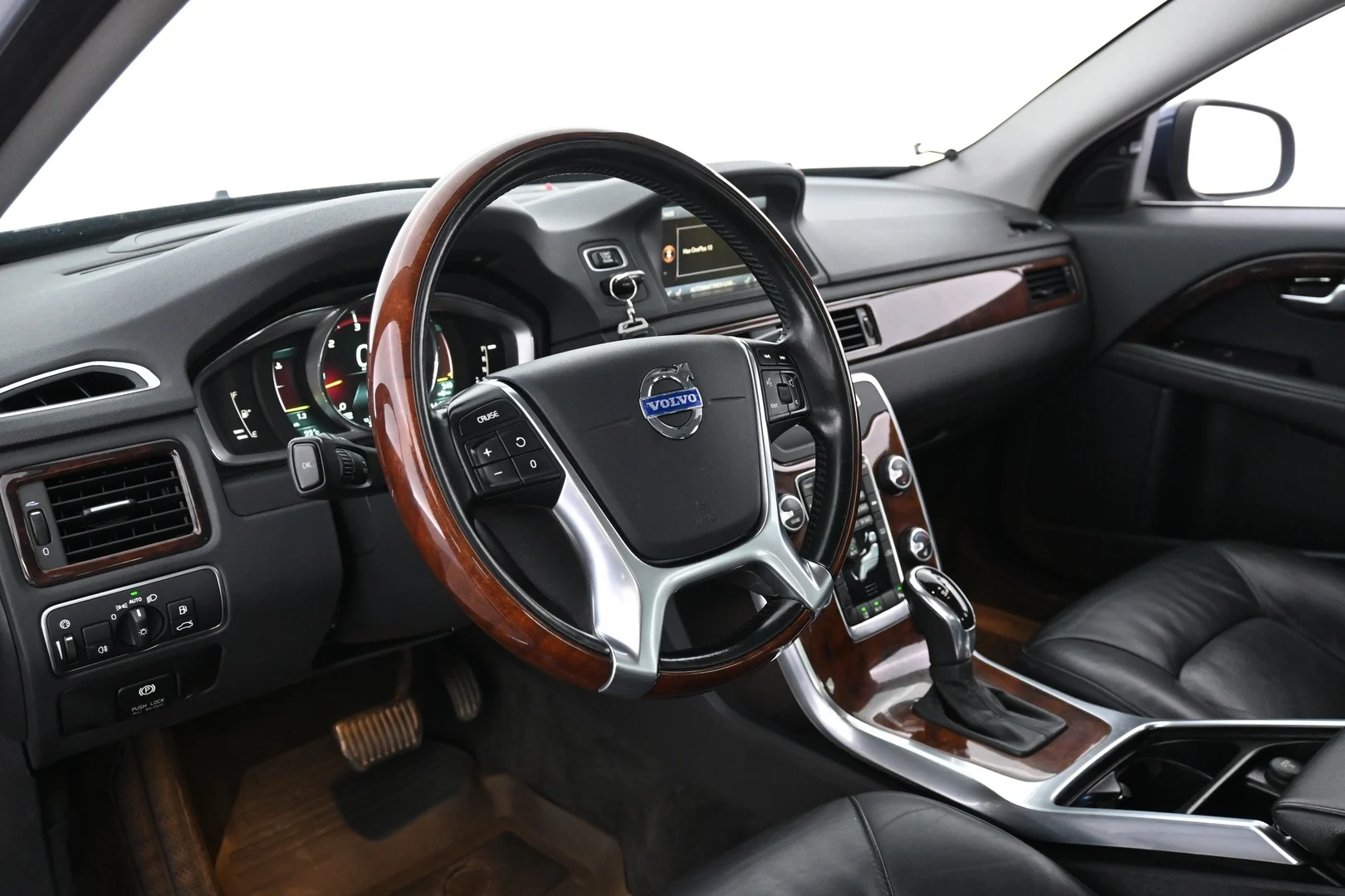 Car Image - 3tJnxsEOI3vop643hQHcDo