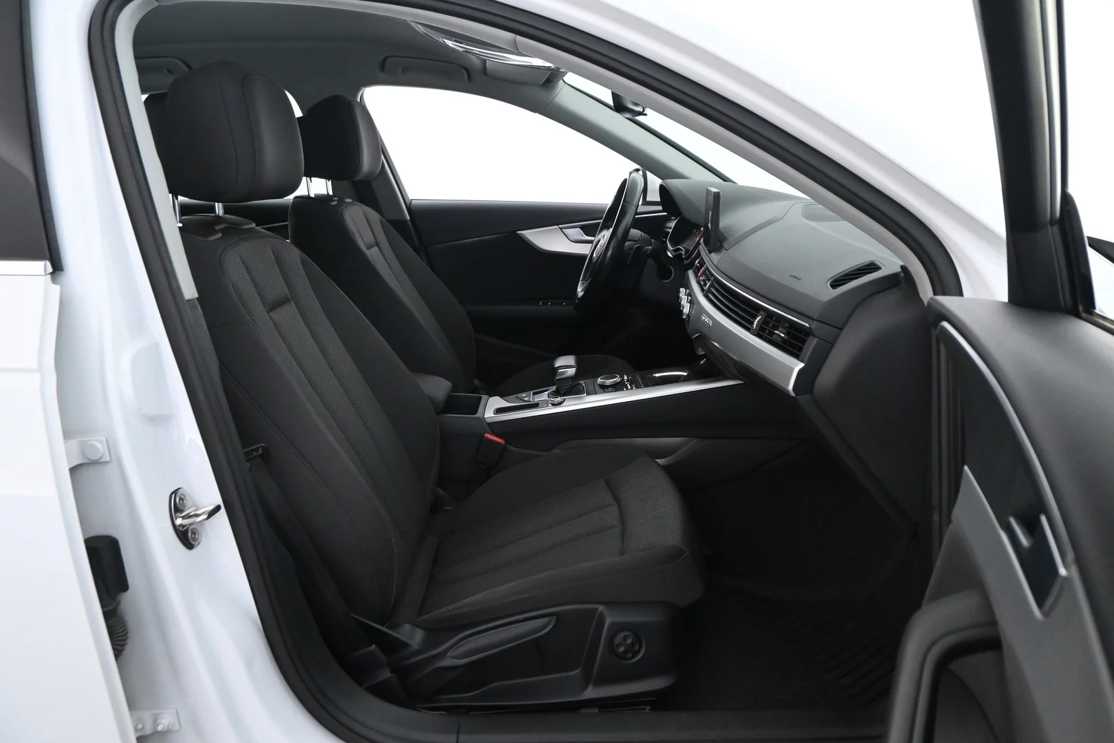 Car Image - 7twznAdUxZgCRUqnhZ42wA