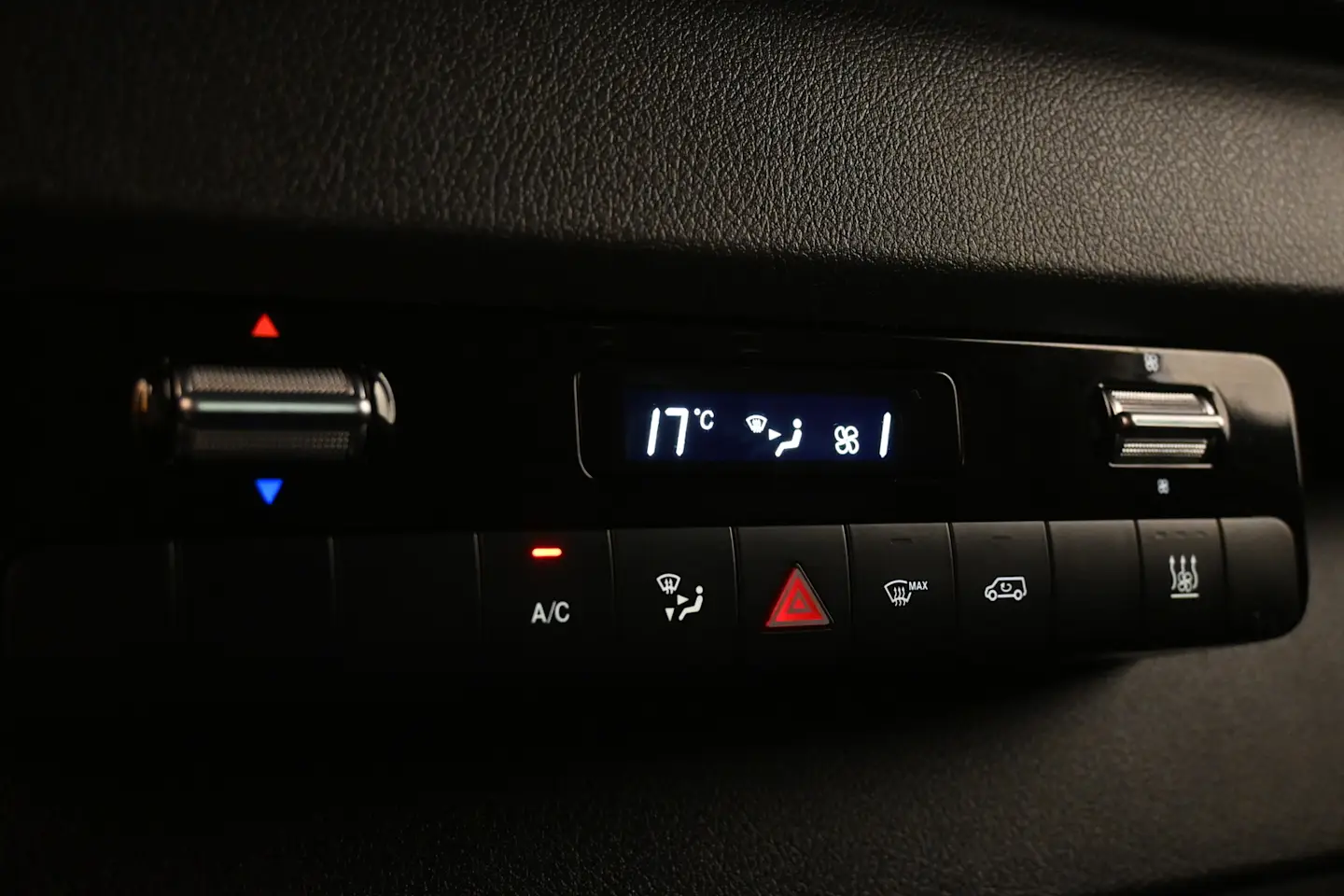 Car Image - 619X77E2DHYuaZOPwOVcUc