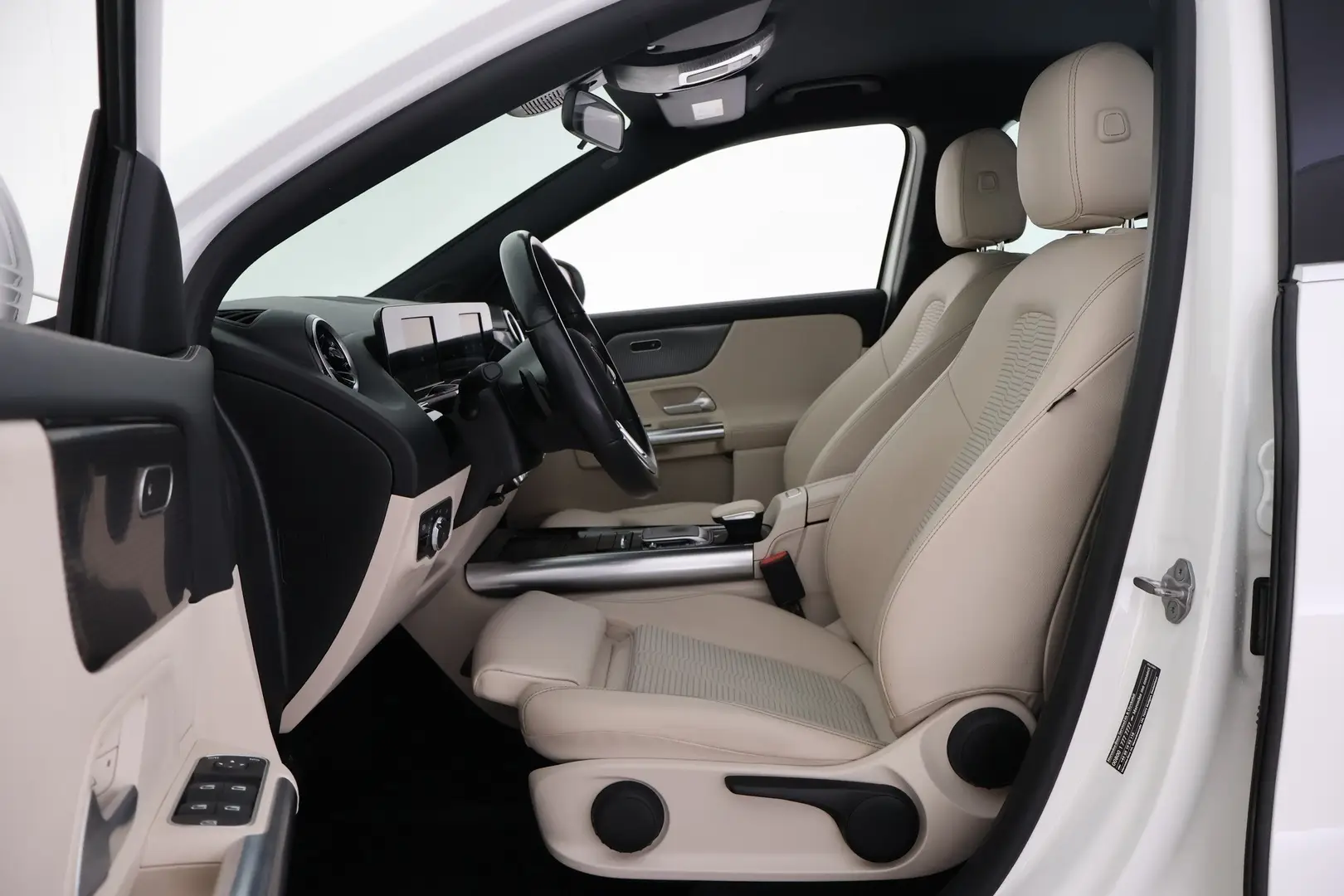 Car Image - 30gPjhBa4MxeWAivRdTW1z