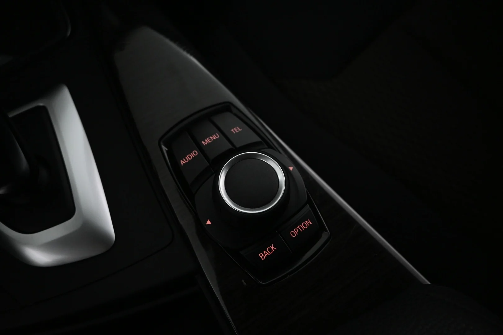 Car Image - 6SDUT057gFb0BZ87TDoBPO