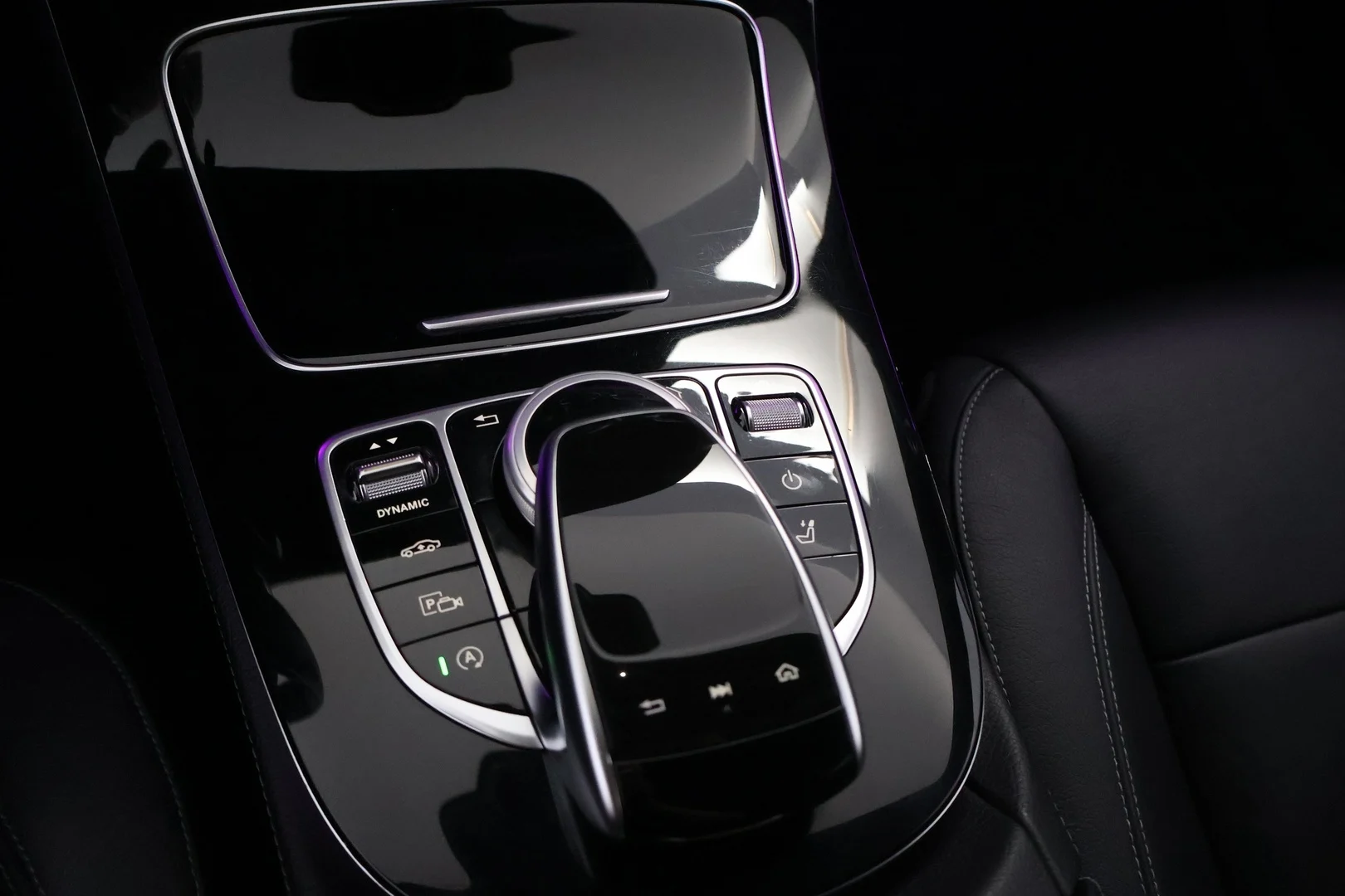Car Image - 4Q6eMhsxFGzJGfVZ211ngx