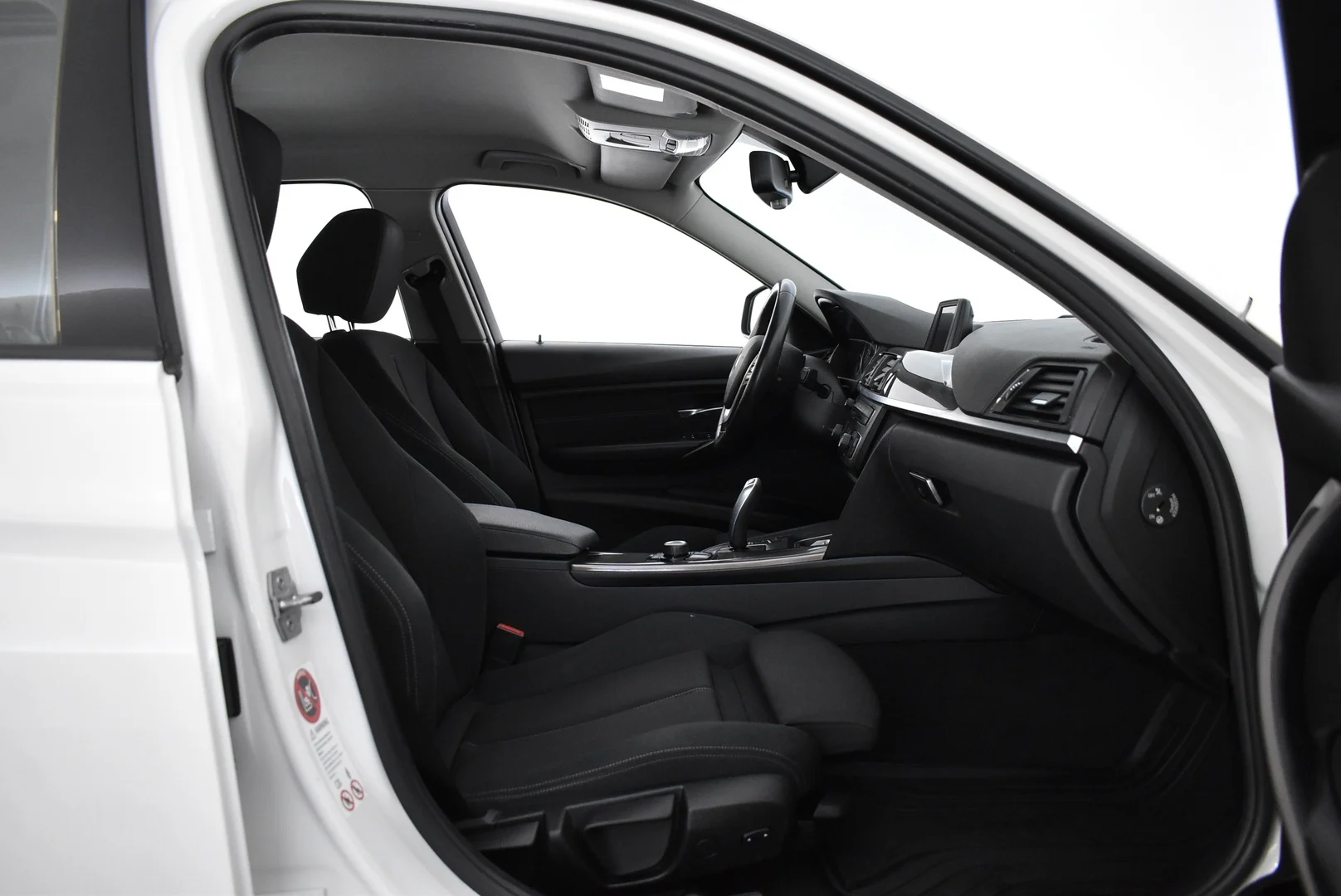 Car Image - 1fsjCbeoVV8EYoXFR6NBJg