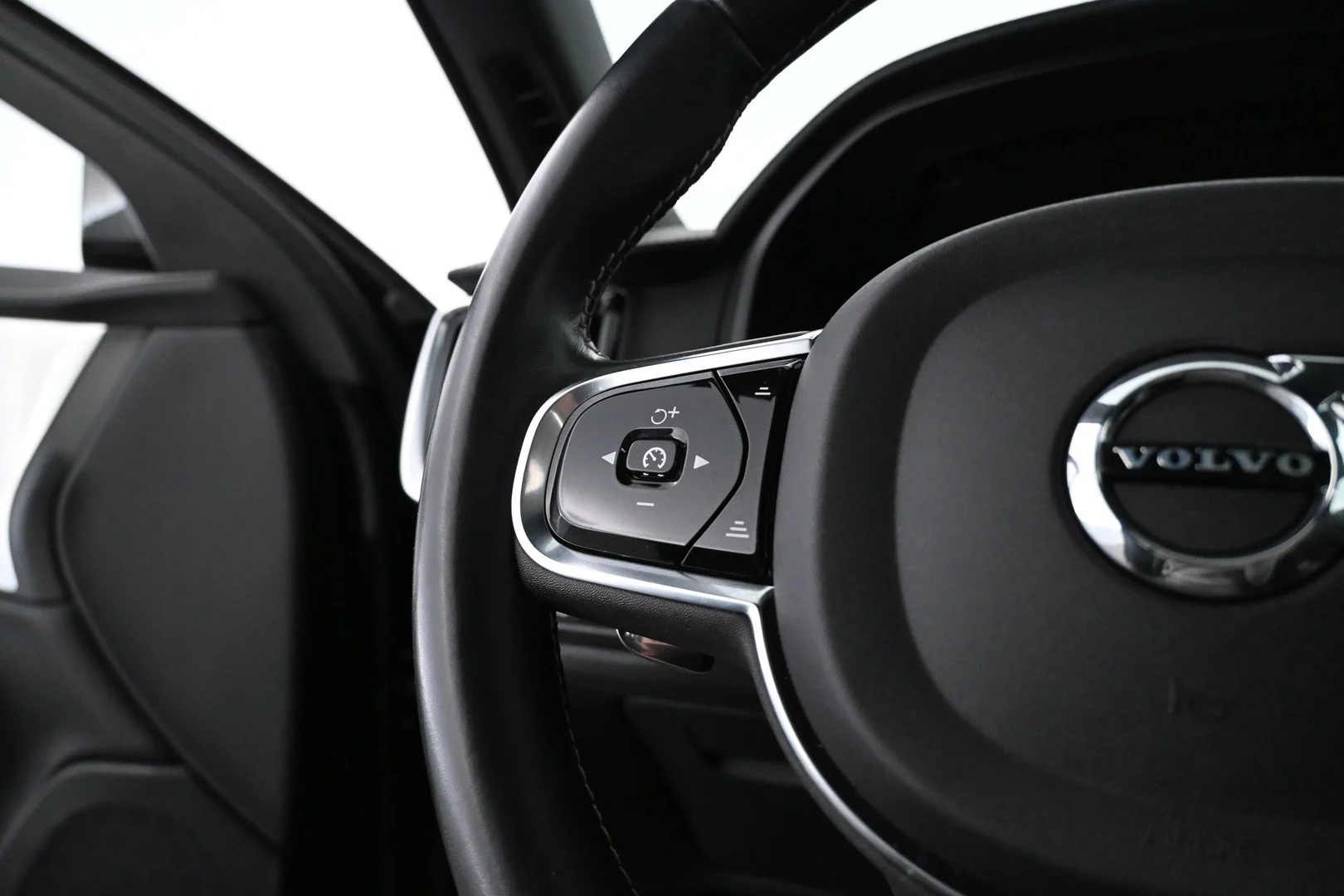 Car Image - STT4Vpdr0O9d0rA4ruG4g