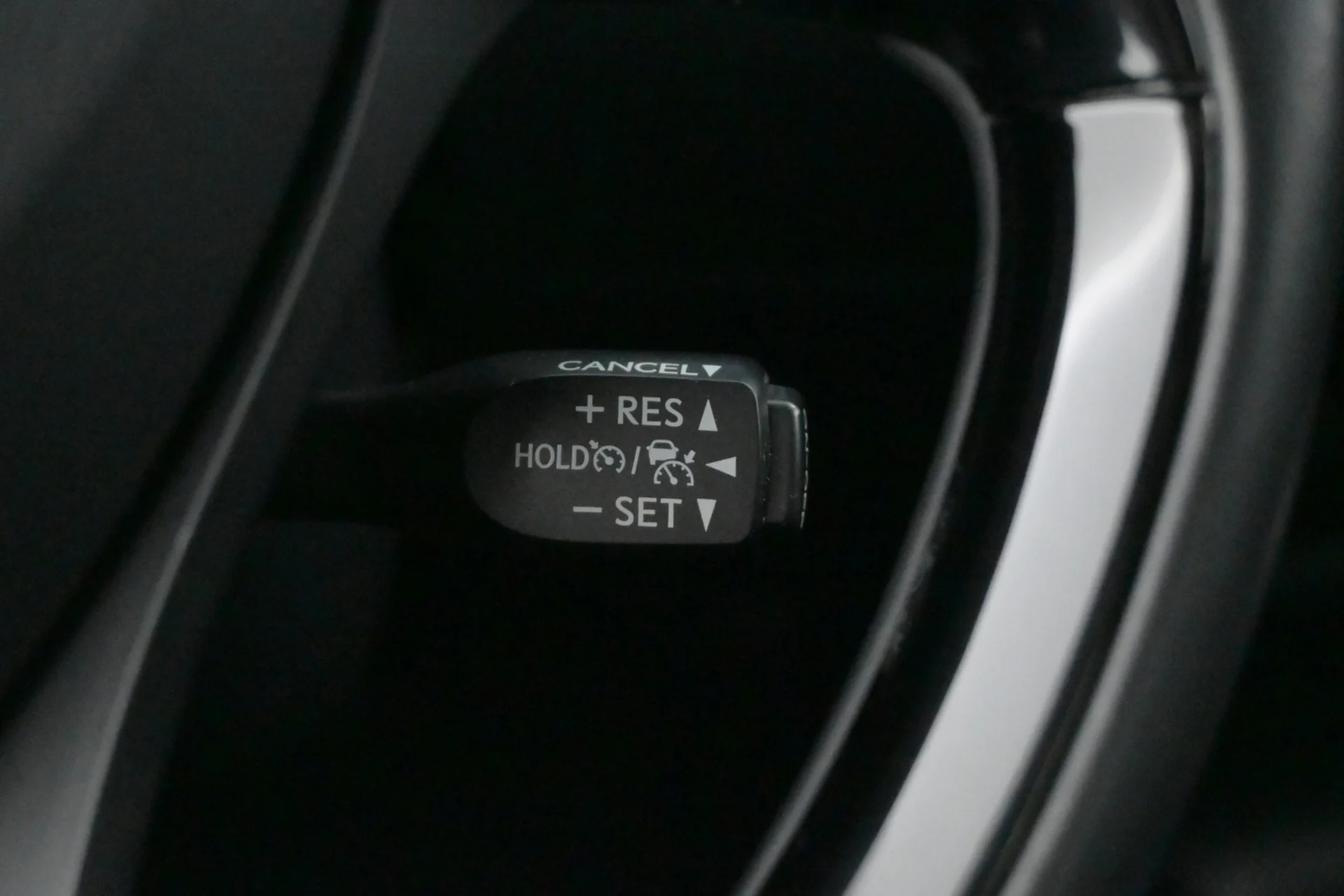 Car Image - 1EJj8g5DlKZWCh1WO6x2fO