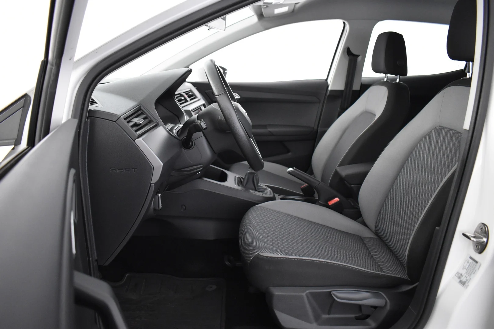 Car Image - 6YuSDh4Ox7Merqu4Ur8B9Z