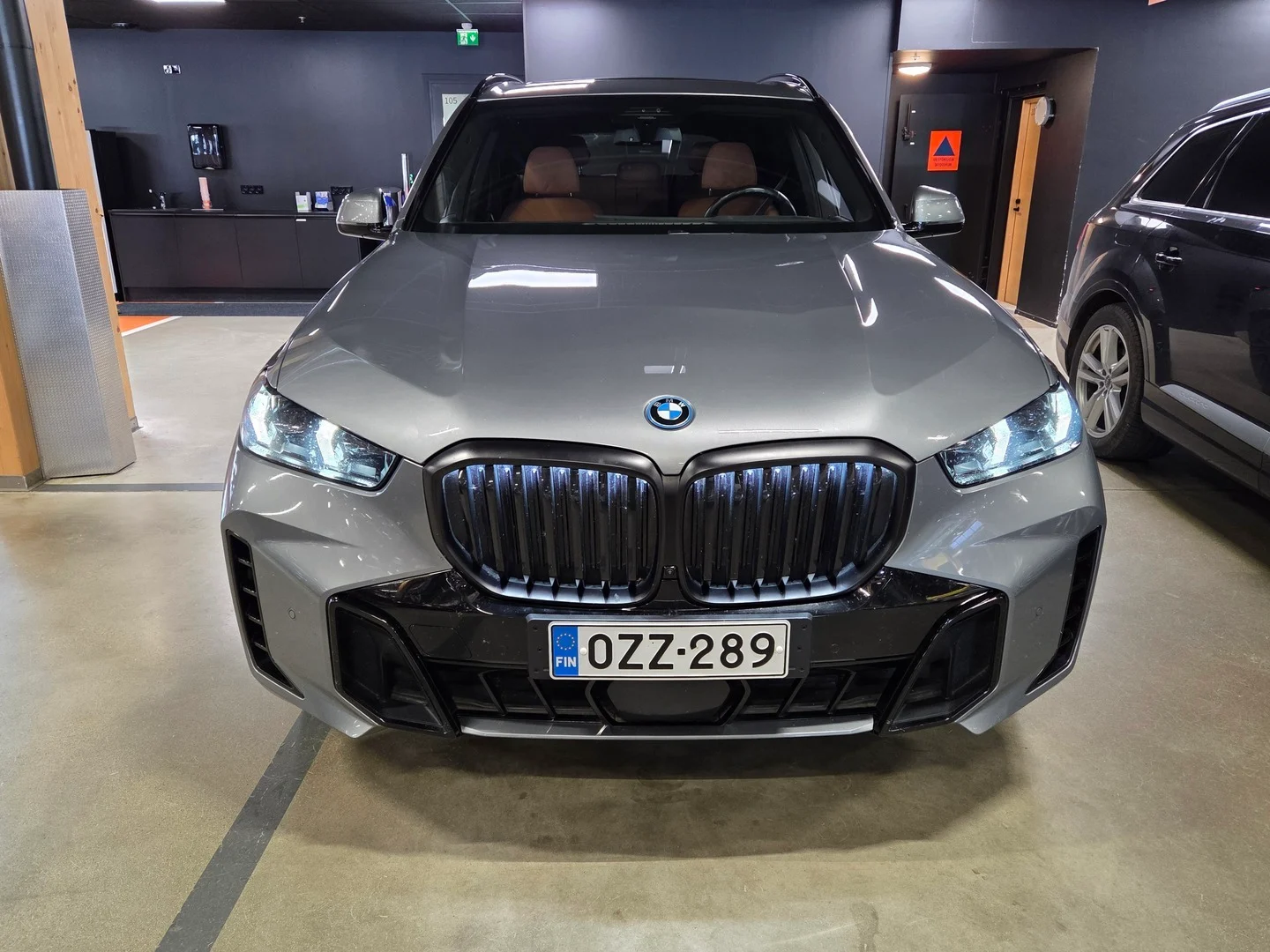 Car Image - 5BIB8l7JJWGrlnGveUqabe