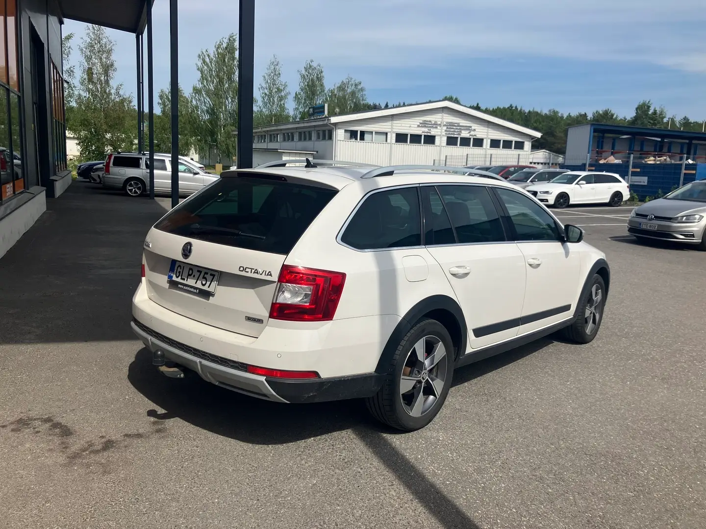 Car Image - tZbT2KNETdIpwKTAJeBN8
