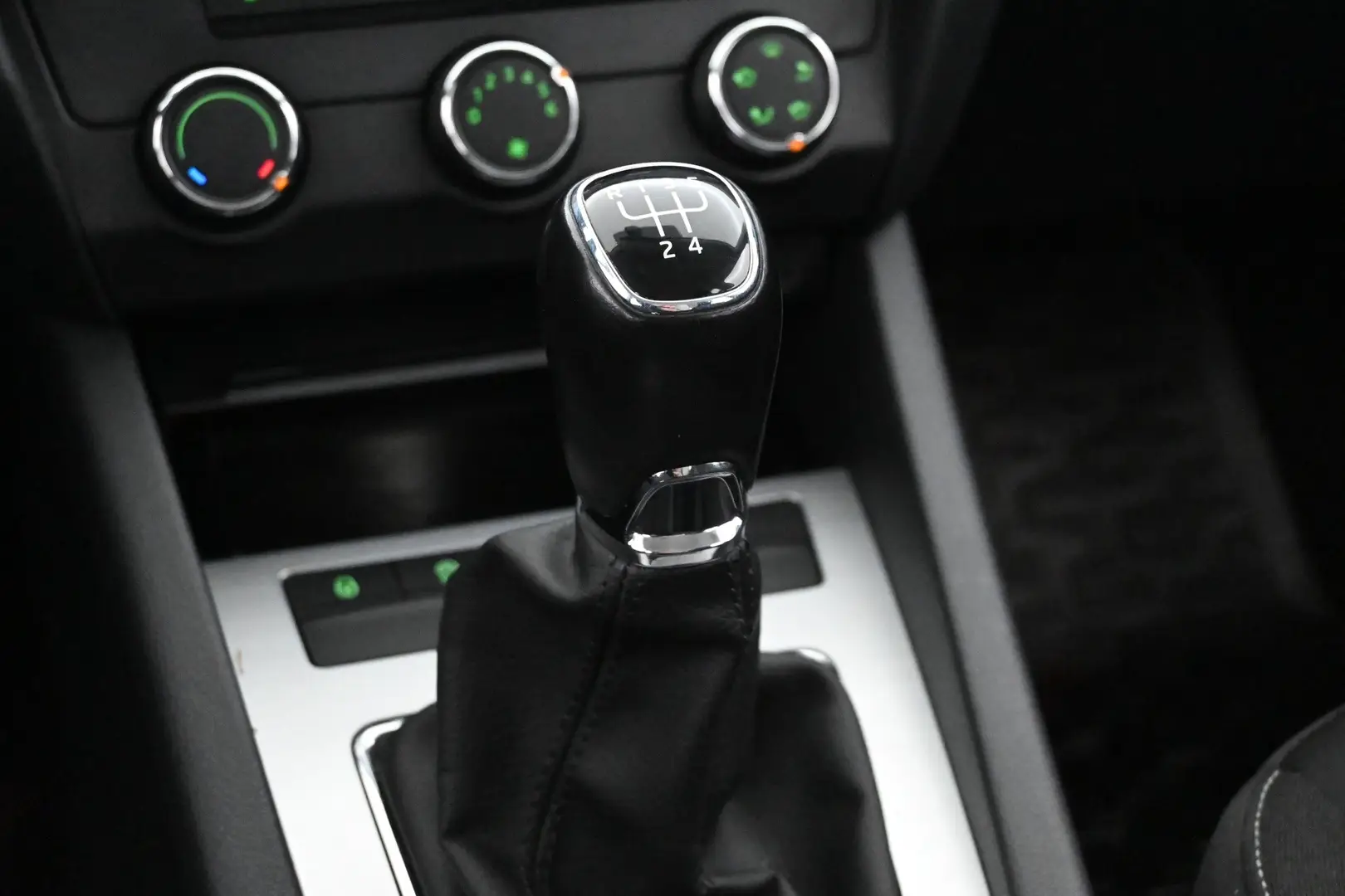 Car Image - 5UxozruUhcRIn5c3jeUMLm