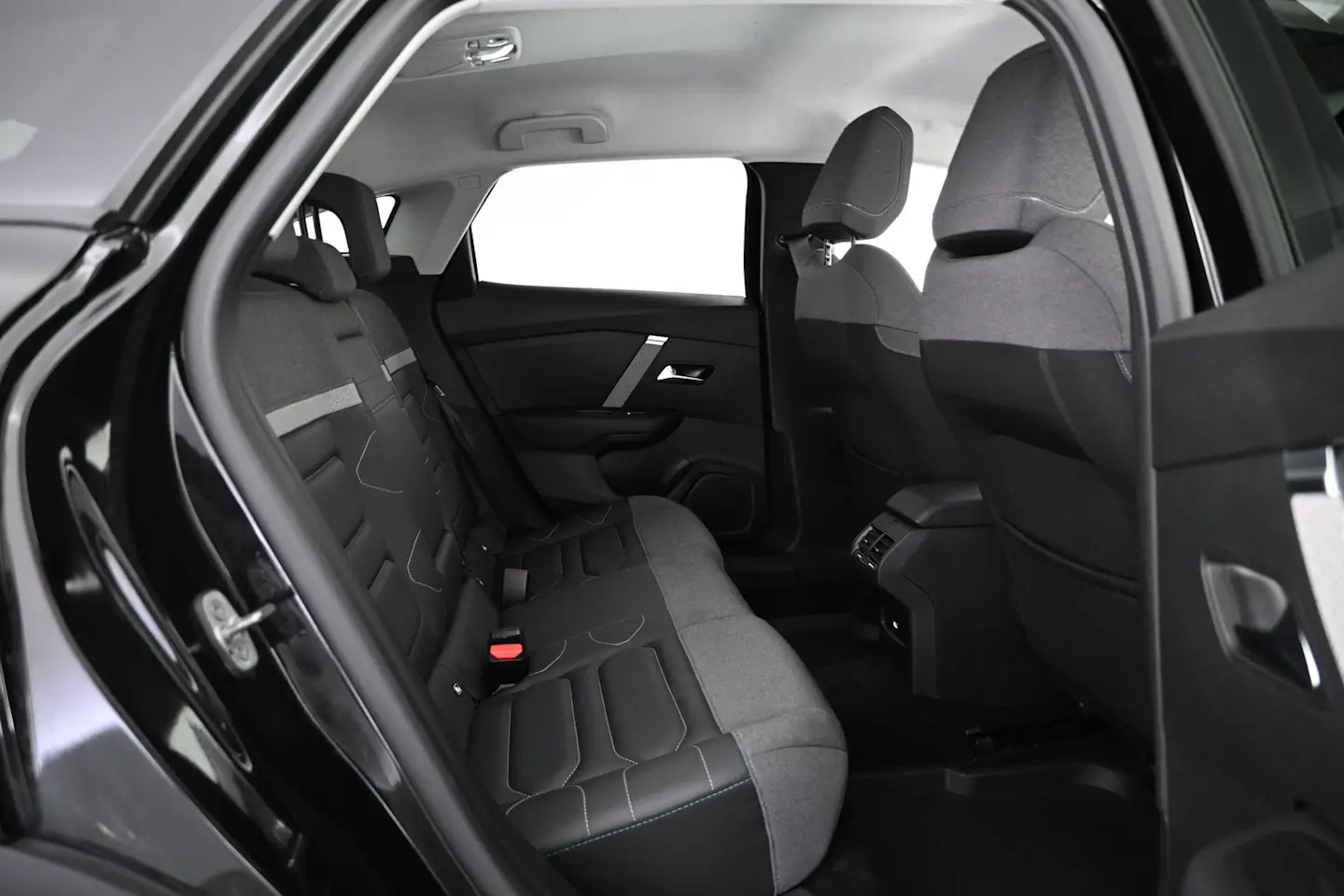 Car Image - 4R17RVQGoqZ7iE3RxXkTJi