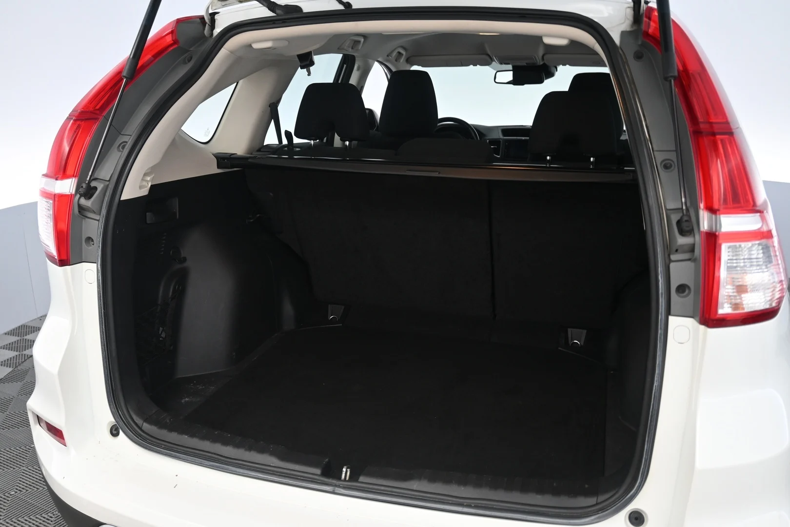 Car Image - 2KSeeNvwxP0KiiVEL7oAqD