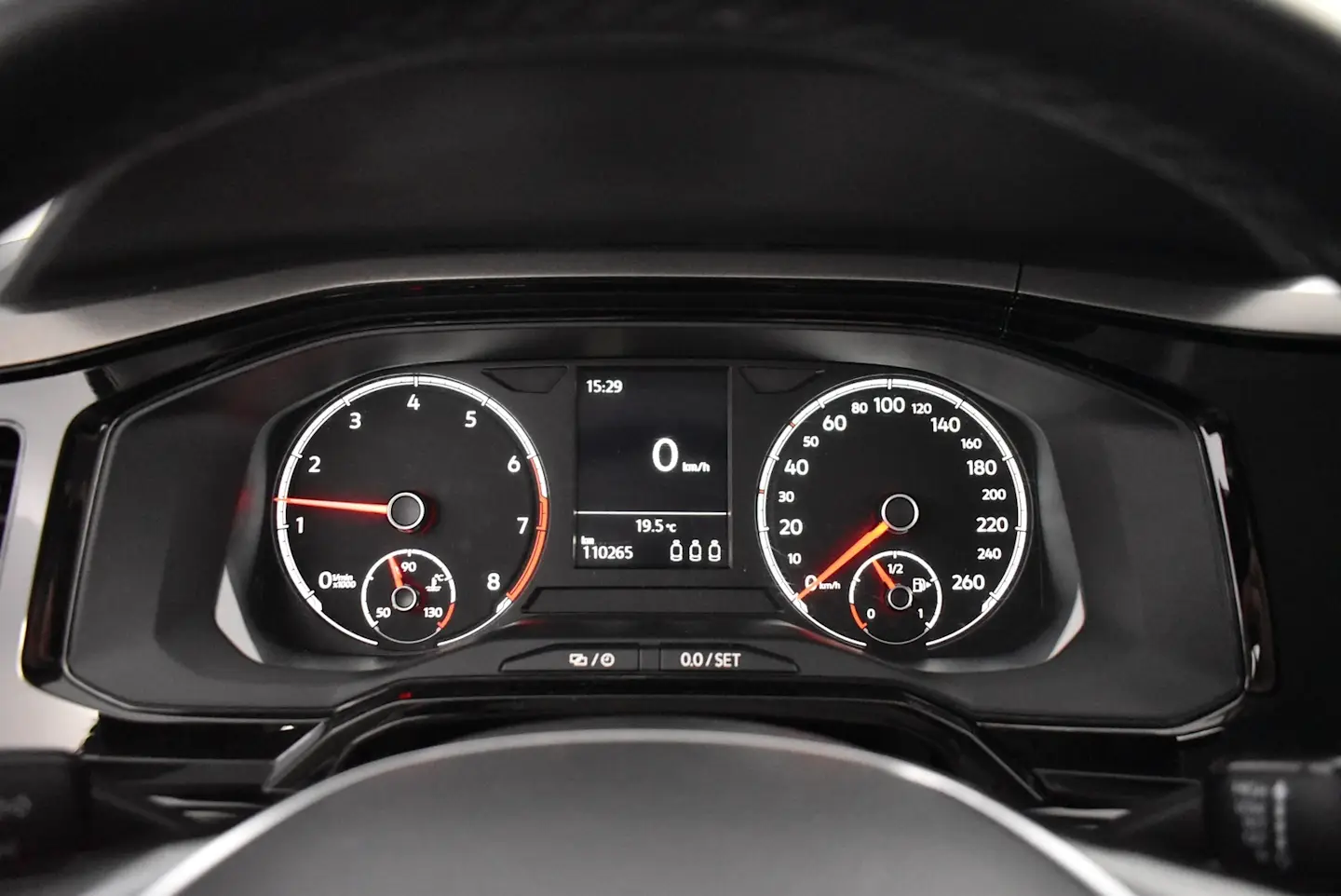 Car Image - 1DqnmwK8MGTcAcyyDYC6u1