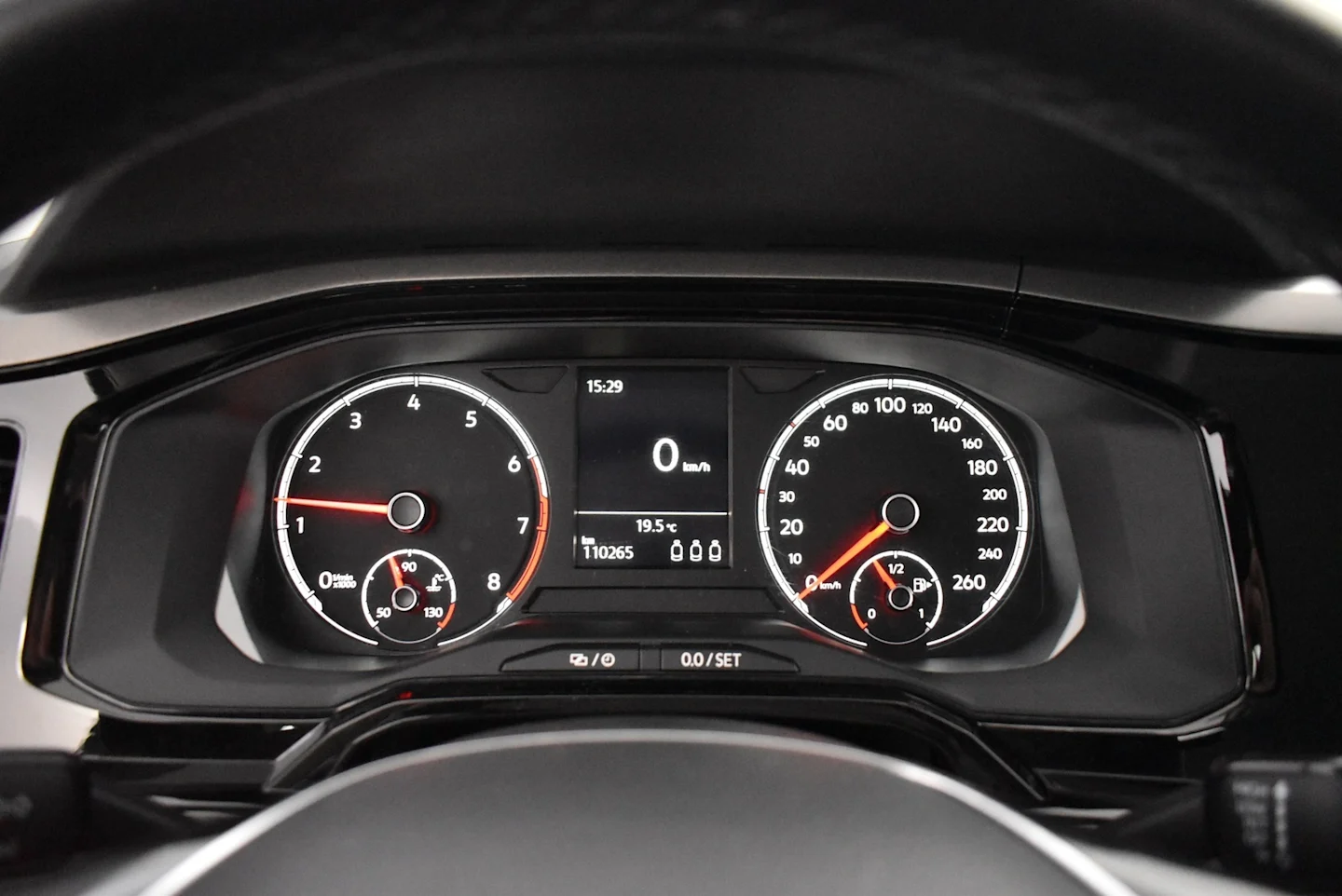 Car Image - 1DqnmwK8MGTcAcyyDYC6u1