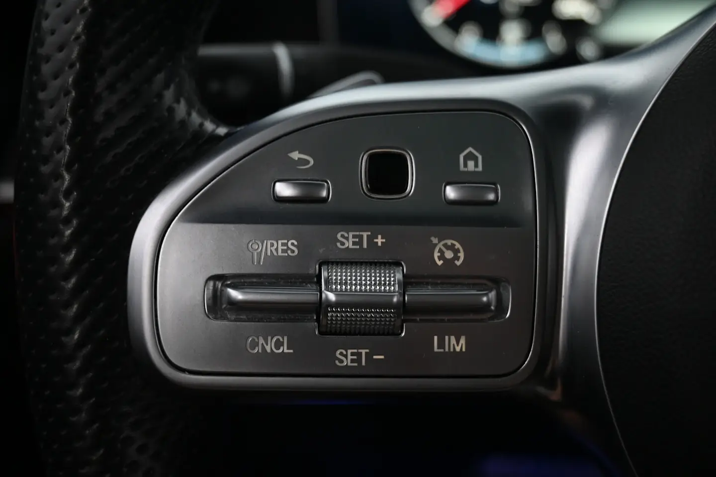 Car Image - 5xb3KgGUHj3ja8LA2WxL83