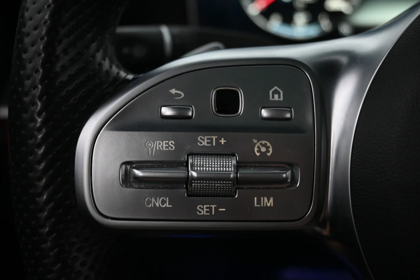 Car Image - 5xb3KgGUHj3ja8LA2WxL83