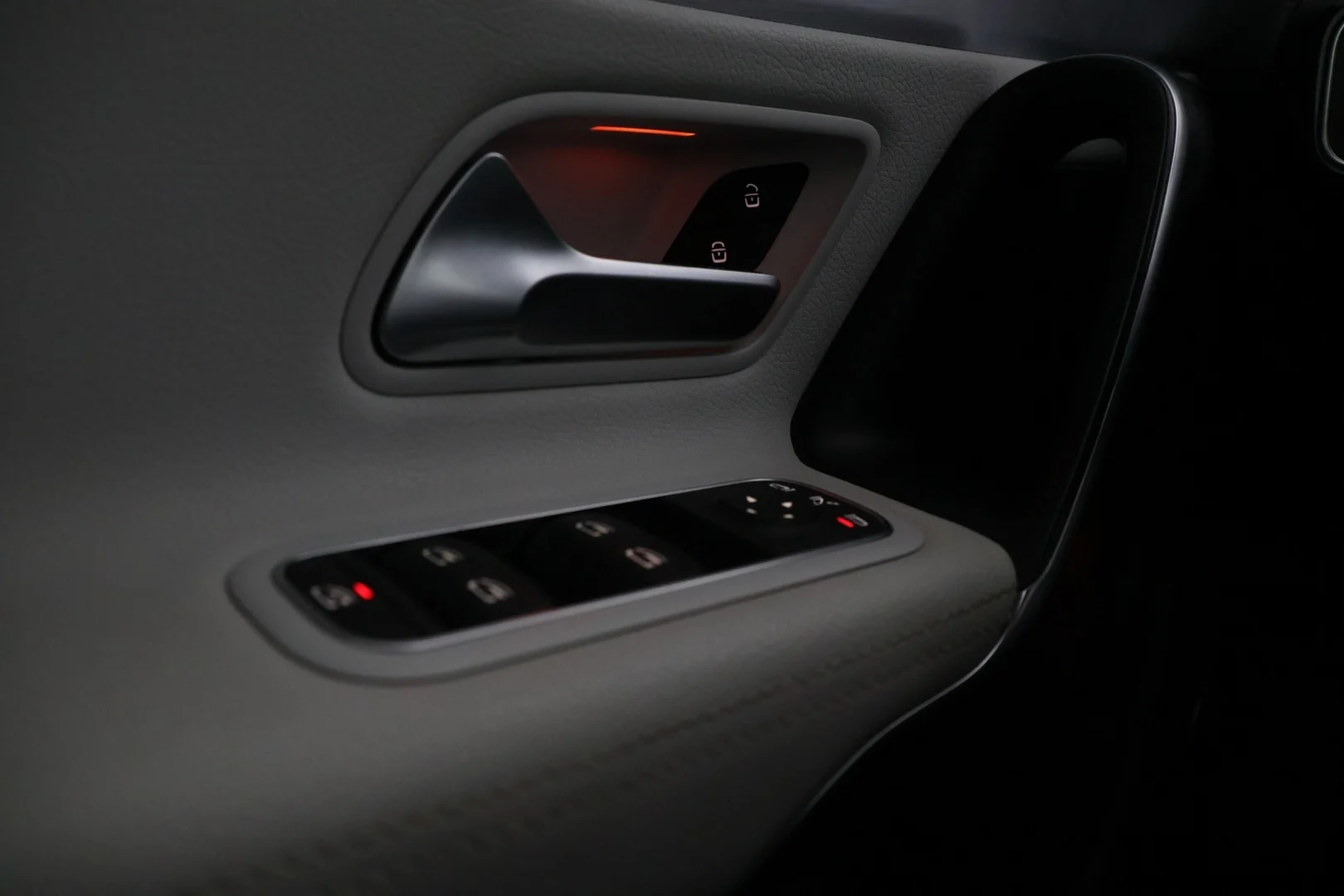 Car Image - 4t8BaXmADKK4dygrDnIgSL