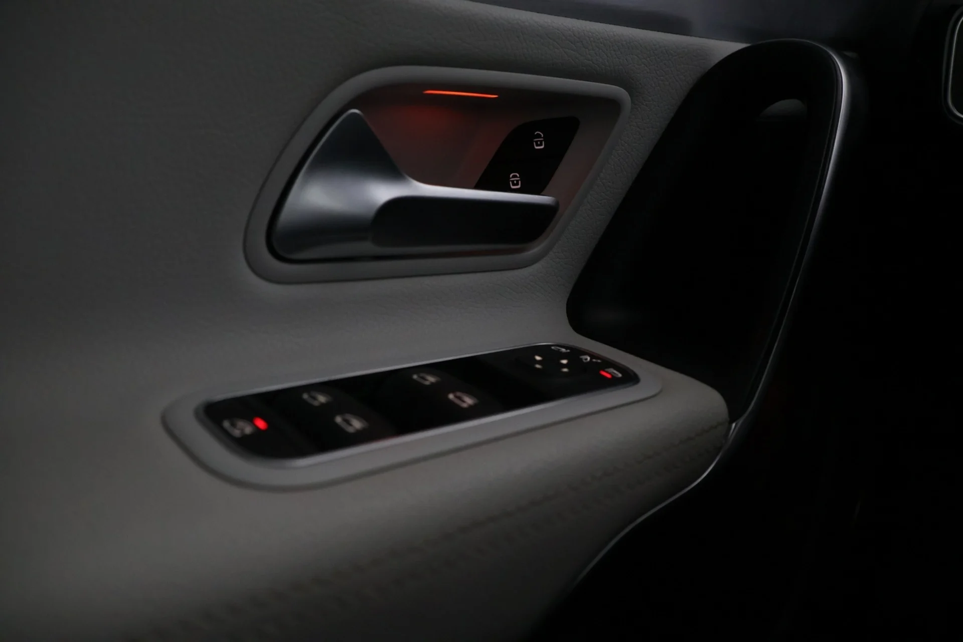 Car Image - 4t8BaXmADKK4dygrDnIgSL