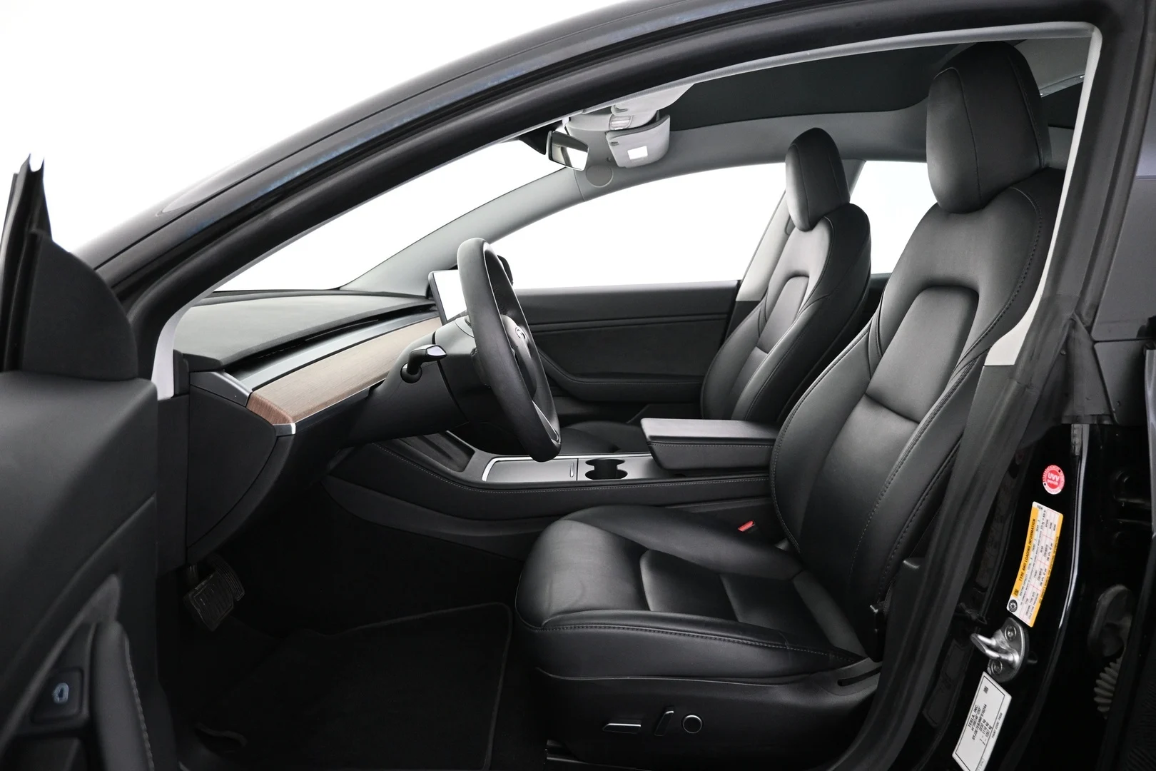 Car Image - 6Lx75Q6TbauWNQTEM6ZeX3