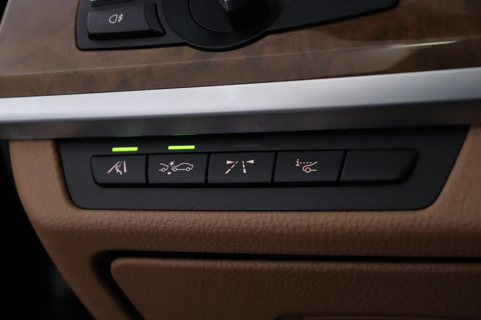 Car Image - 5ZT3rIuMtitdW9vHSu3vBo