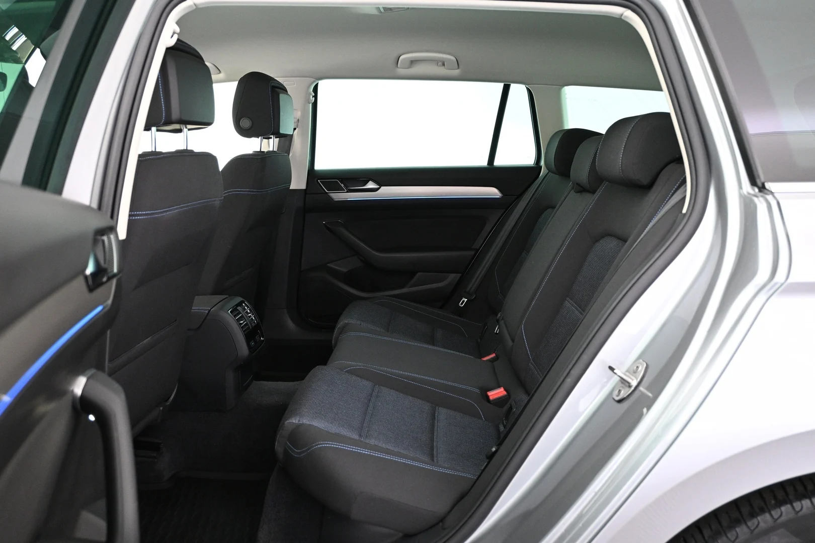 Car Image - 2VoWfYA4ycN5JkZrAncbuc