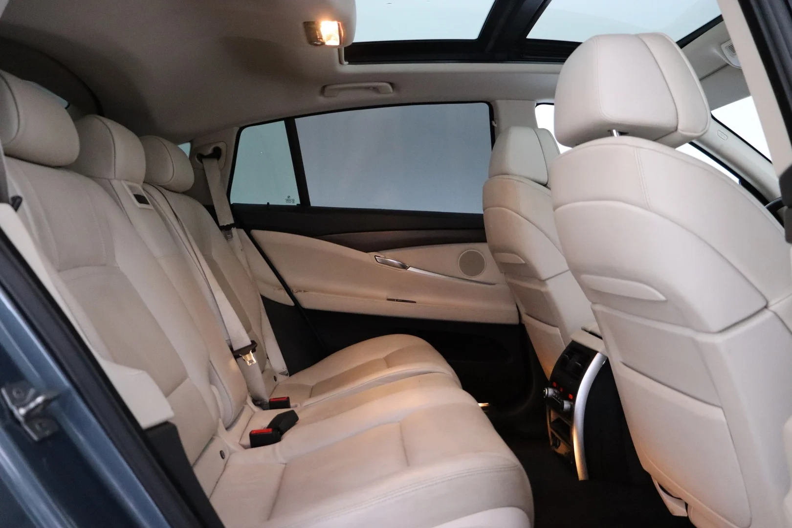 Car Image - 1322HW05baKNdj57idWDoB