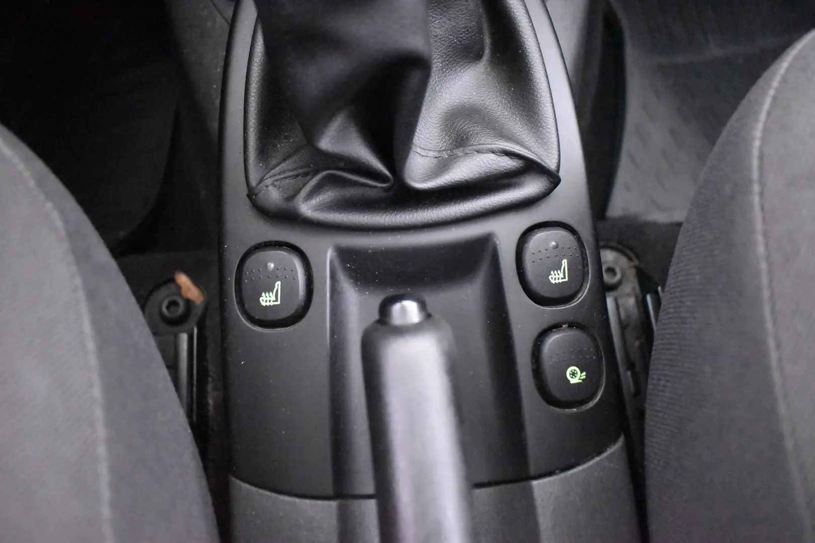 Car Image - 434oBJouu5DkUEH8mKvcfO