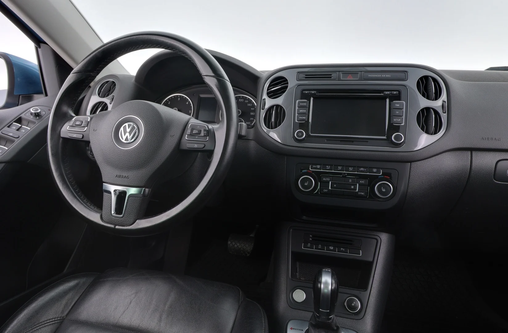 Car Image - 12I4UtnSJsnd7cRJs0fMF0