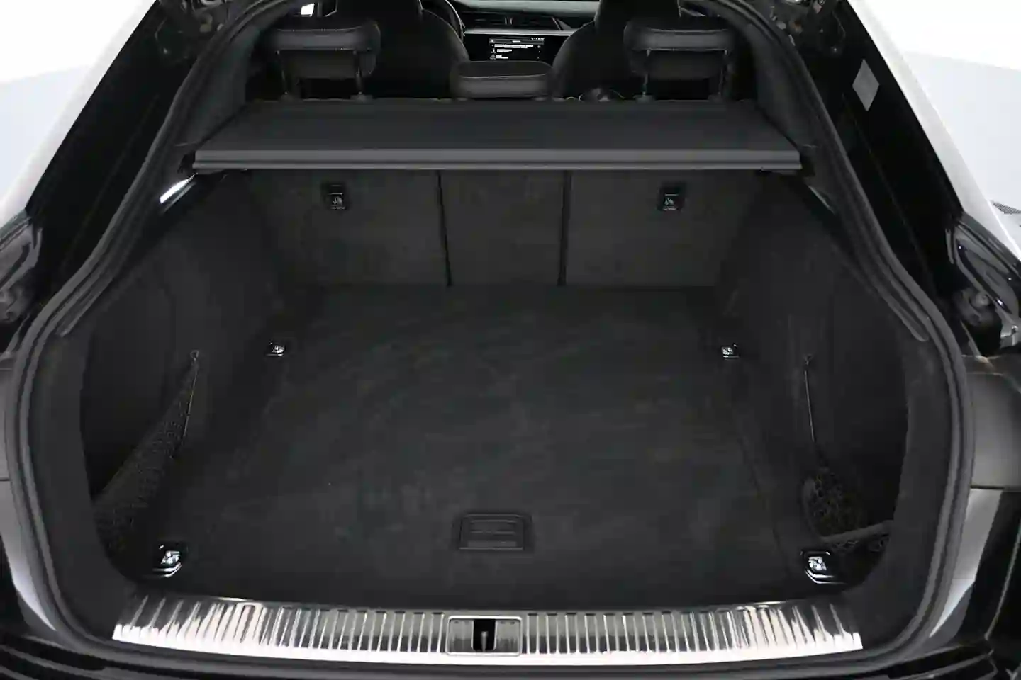 Car Image - 3SeTrWVFpMxFcxx8TpHywU