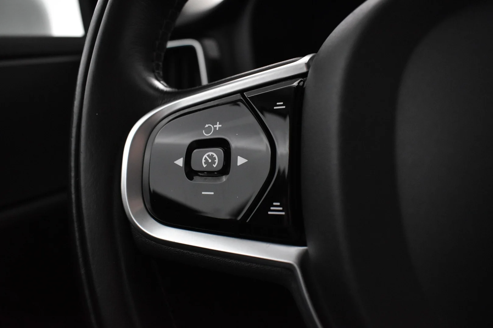 Car Image - GUBVch7mMNyPzyCuasnGS