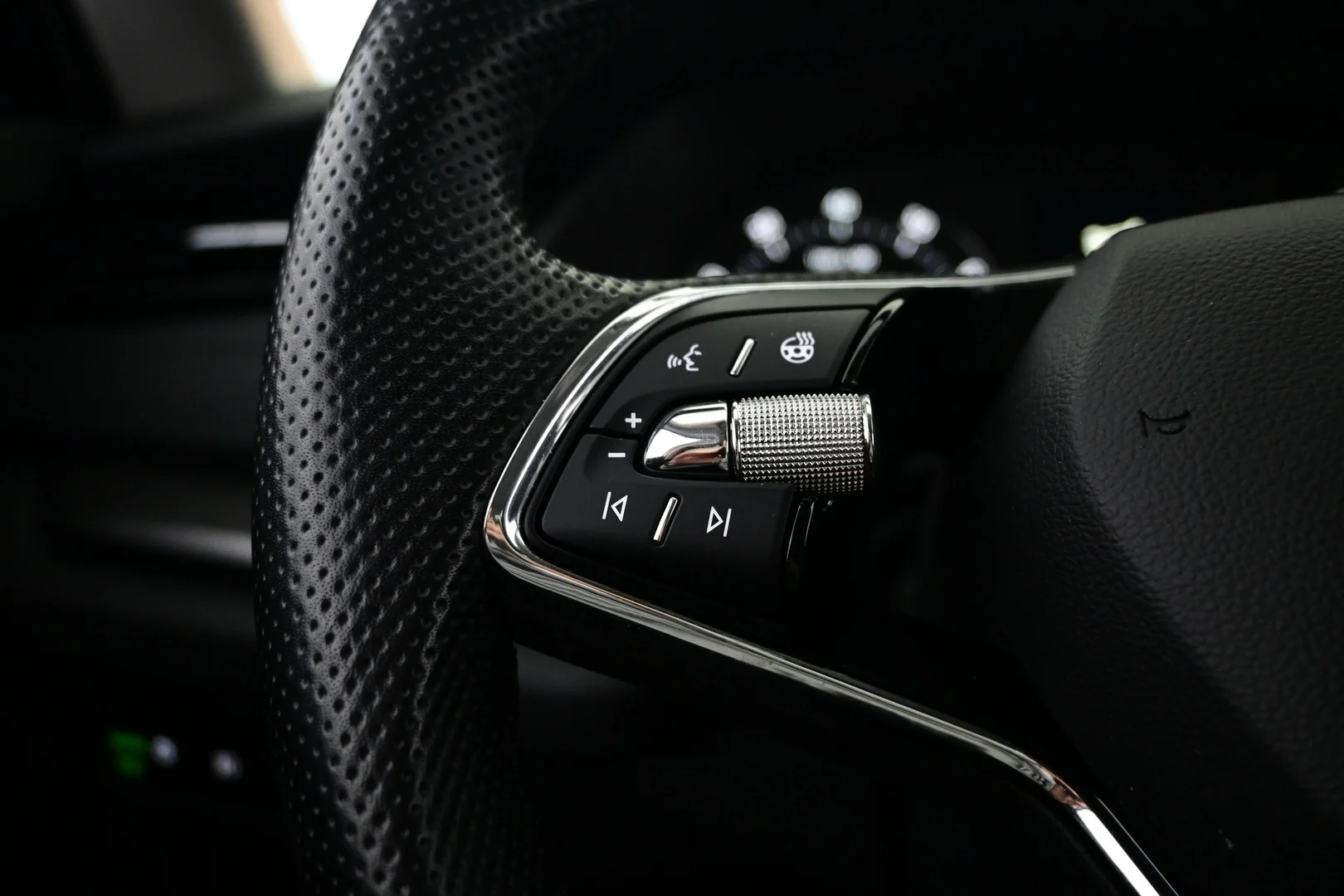 Car Image - 3uVMtxJLzb5wDMudNg5px9