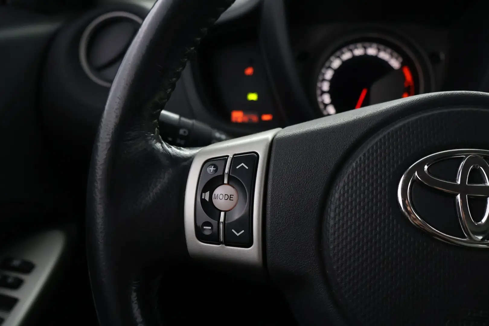 Car Image - 1PI52bHJ8EJa7rgqWoxKbf