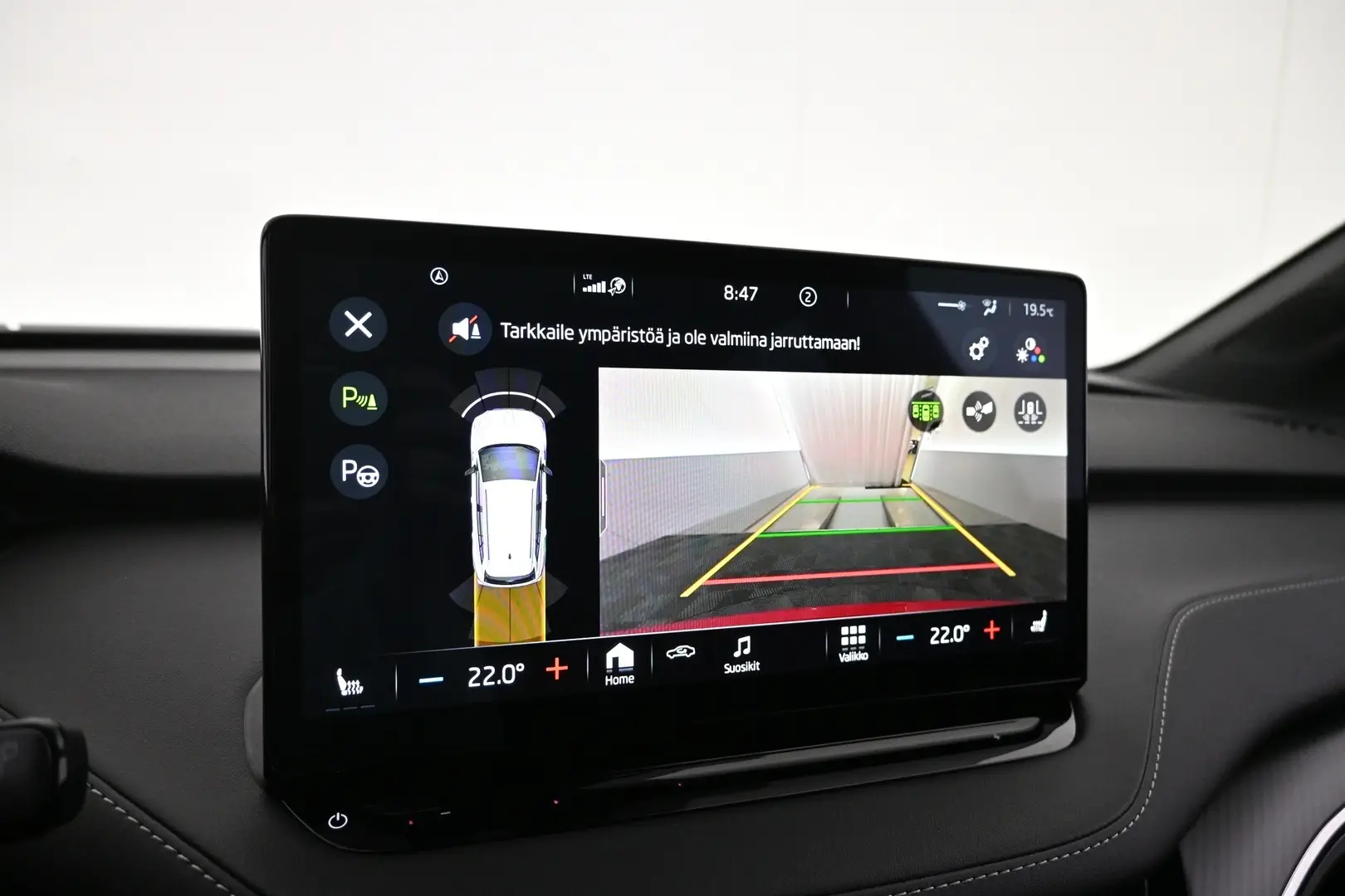 Car Image - 2qfBWiQ6hSw28B8N3VtJTc