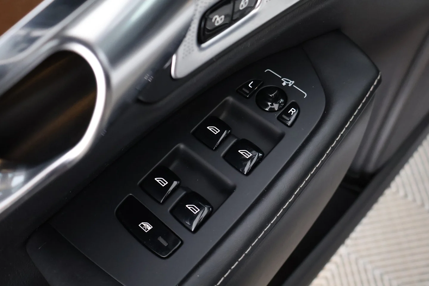 Car Image - 4N8yFwpk9nY6KOgZEsH4VP