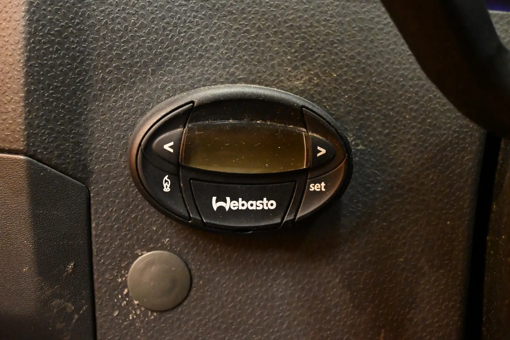 Car Image - 2K9vWXIdV4pOc5ez8Ip54y