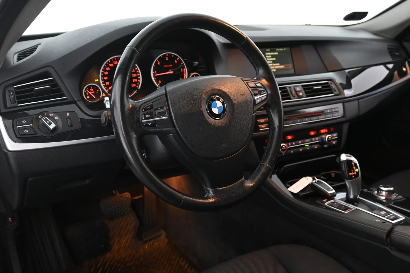 Car Image - 57jv7LJS6mgnuV9msLl5iX