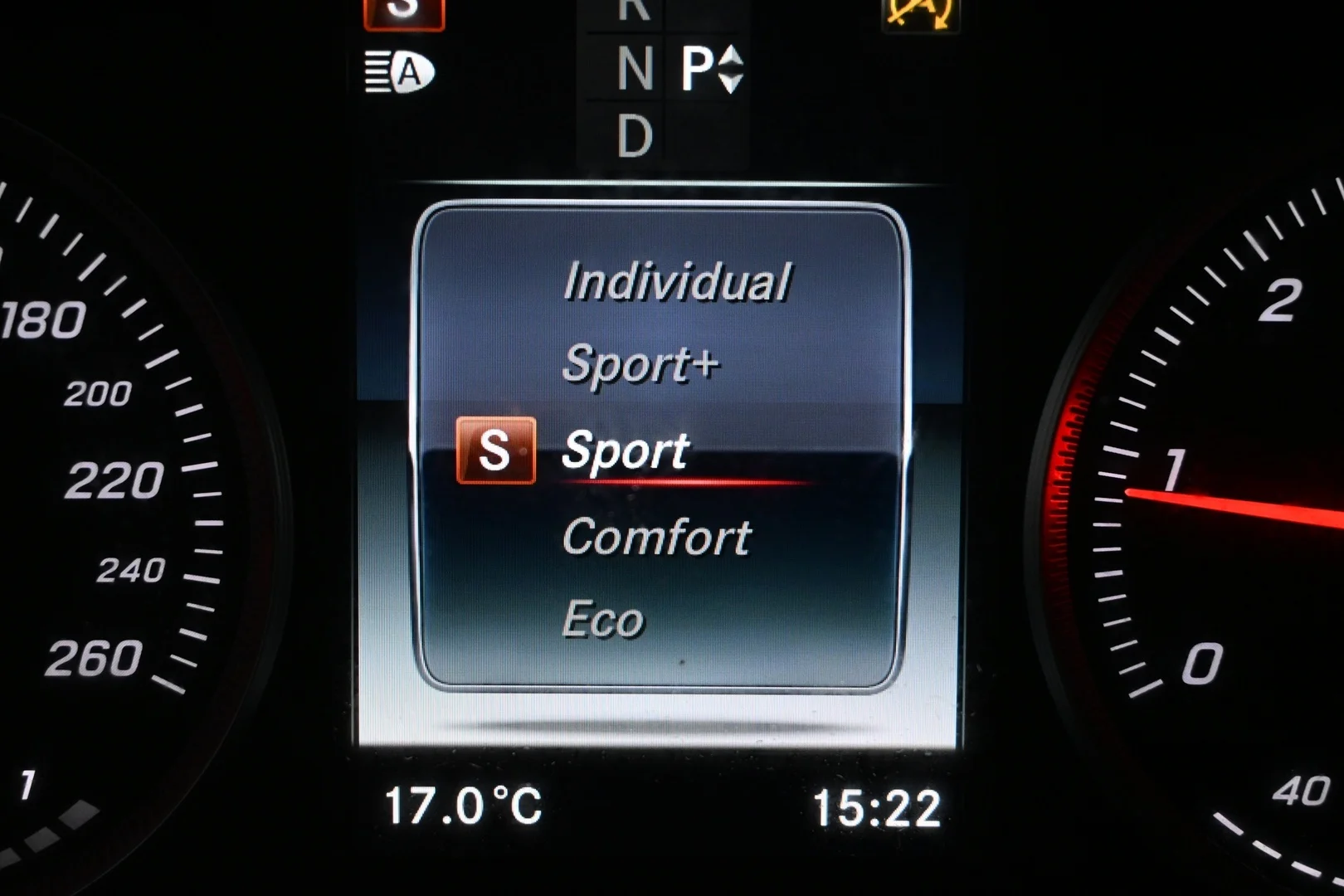 Car Image - 7sje9OzvH9Kq31zo4pU3Nt